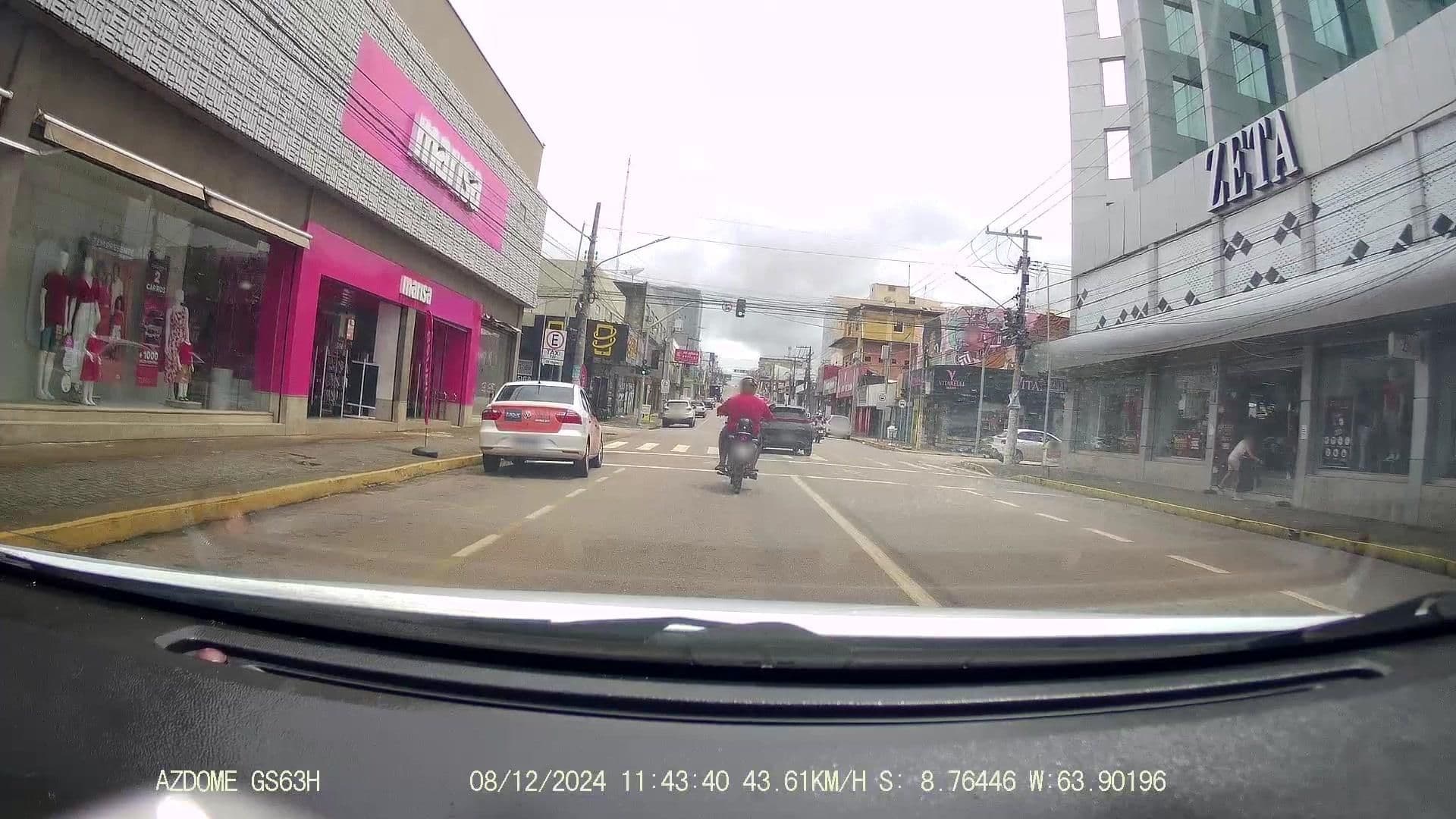 Street view near Pousada da Sete, Porto Velho — © jaderbavaresco (CC BY-SA · Mapillary)