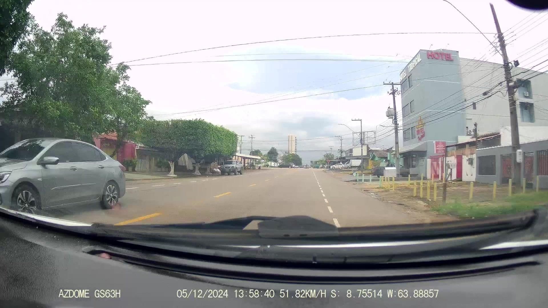 Street view near Hotel Tropical Porto Velho, Porto Velho — © jaderbavaresco (CC BY-SA · Mapillary)