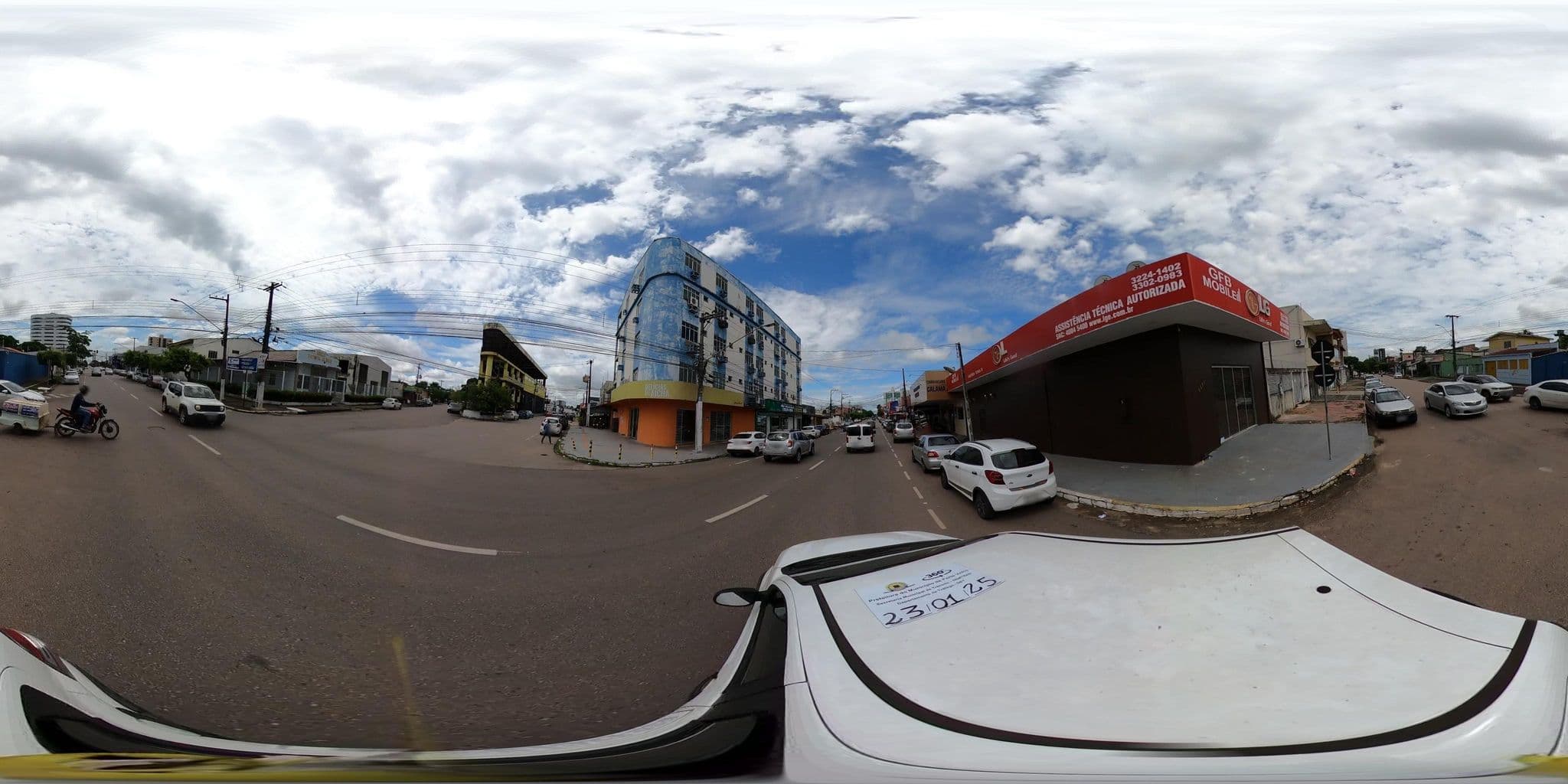 Street view near Pedra 26 Hotel, Porto Velho — © jaderbavaresco (CC BY-SA · Mapillary)