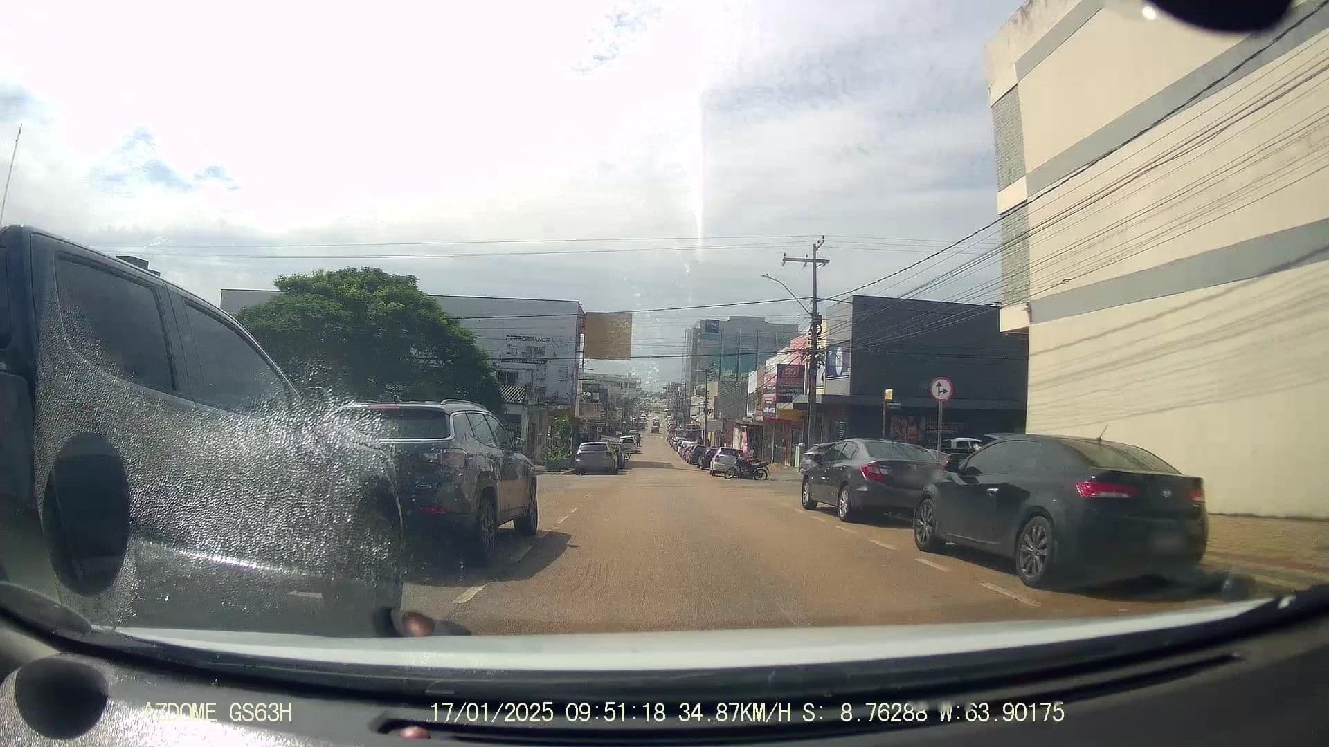 Street view near Floresta Hotel, Porto Velho — © jaderbavaresco (CC BY-SA · Mapillary)