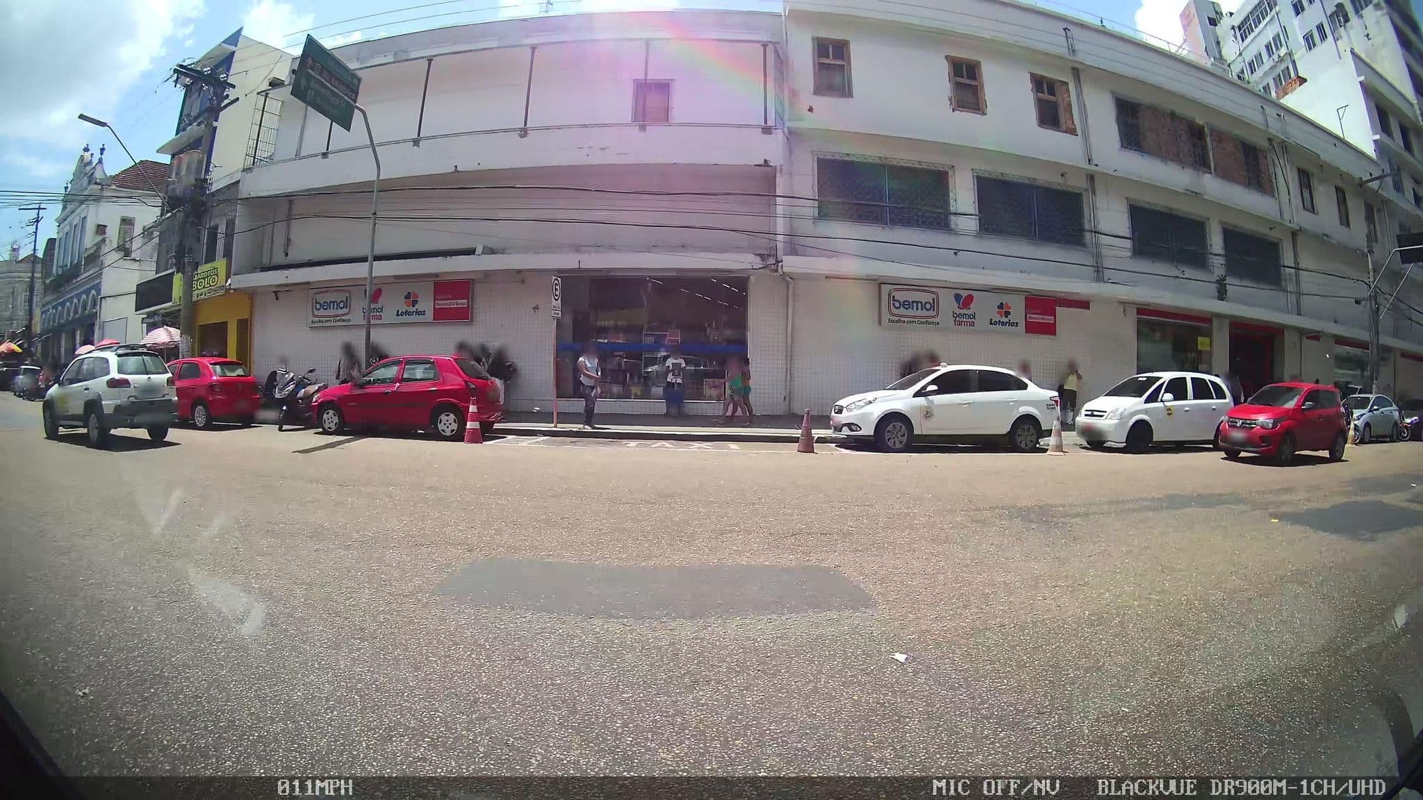 Street view near Hotel Conde, Manaus — © kaart_1 (CC BY-SA · Mapillary)