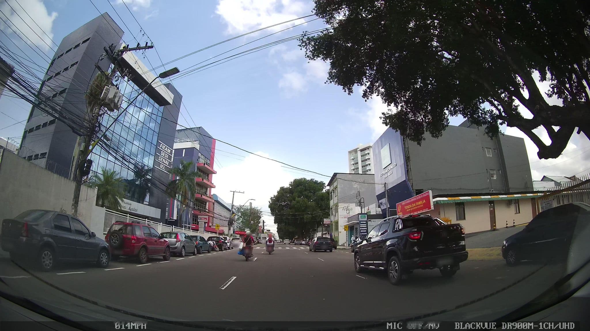 Street view near Hotel Doral, Manaus — © kaart_1 (CC BY-SA · Mapillary)