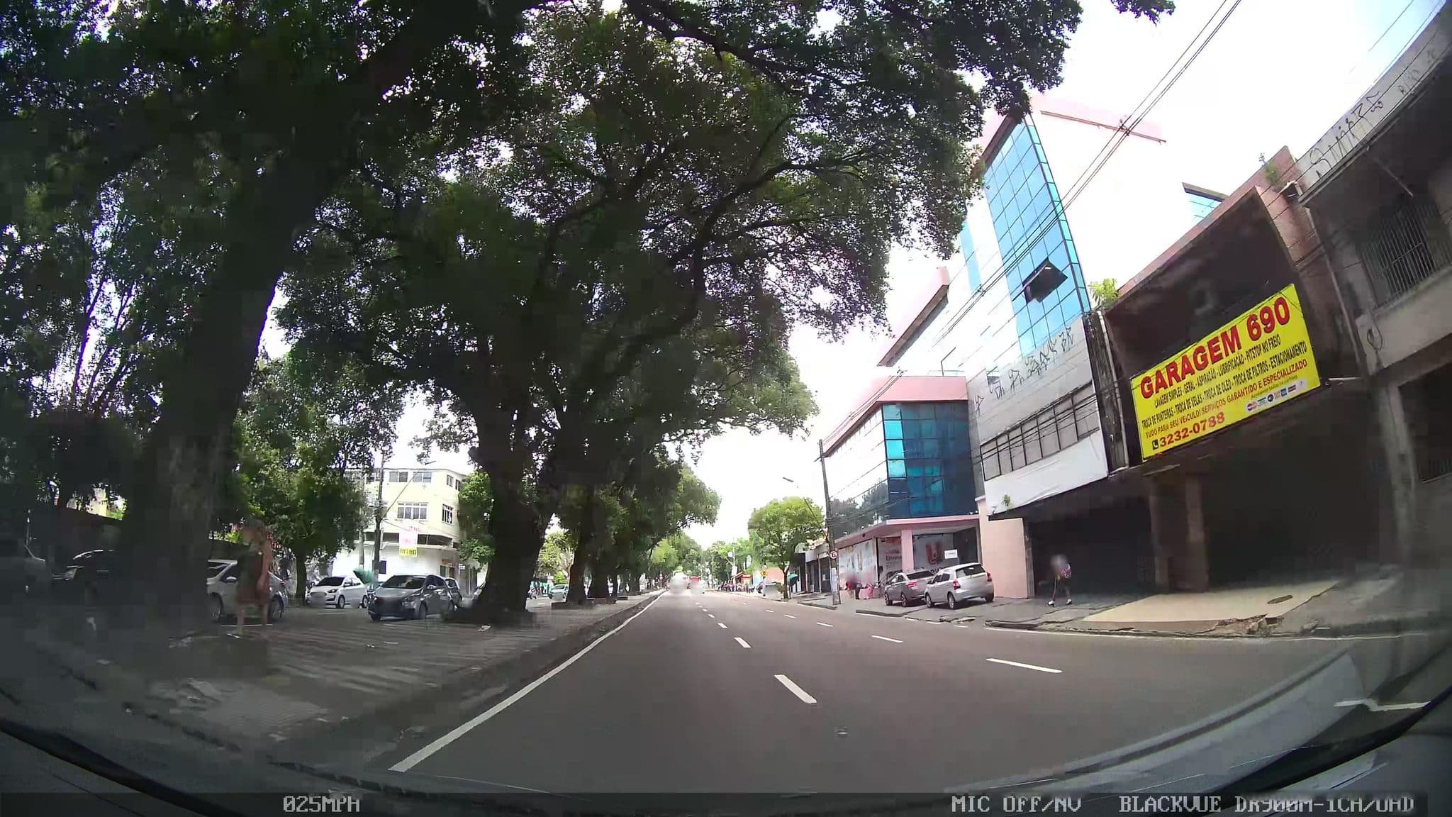 Street view near Natureba Hostel, Manaus — © kaart_1 (CC BY-SA · Mapillary)