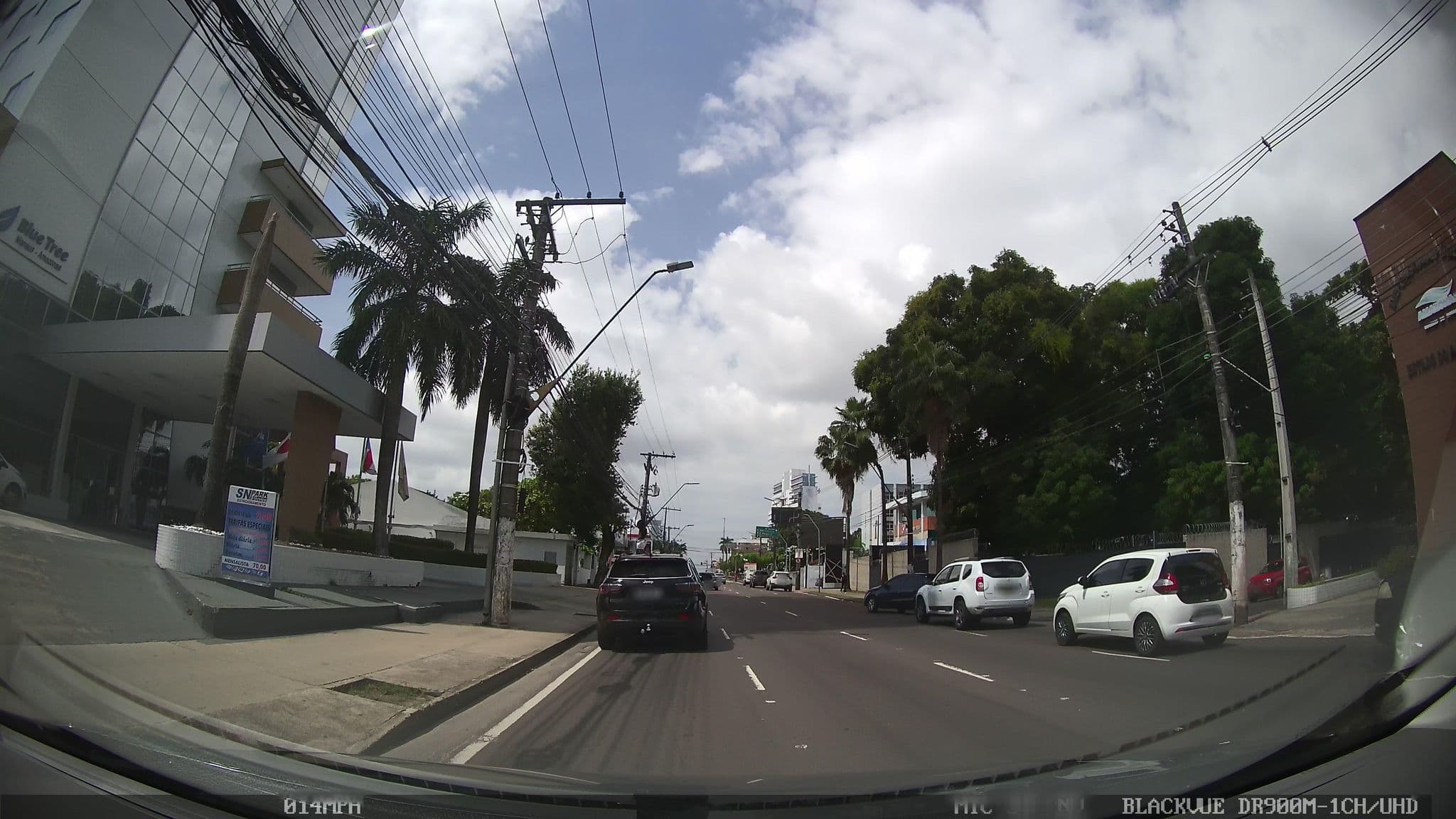 Street view near Blue Tree Premium, Manaus — © kaart_1 (CC BY-SA · Mapillary)