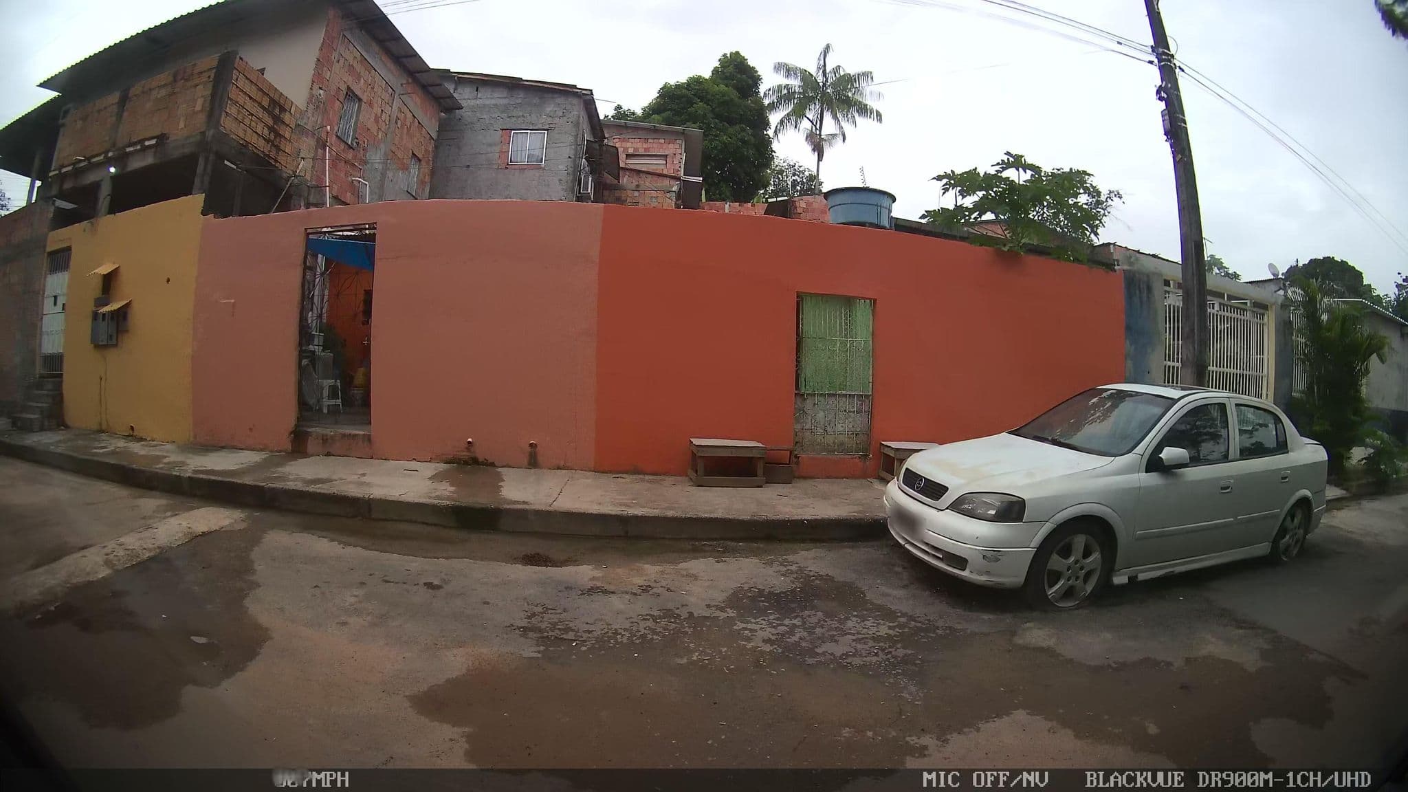 Street view near Amazon Tropical Lodge, Manaus — © kaart_1 (CC BY-SA · Mapillary)