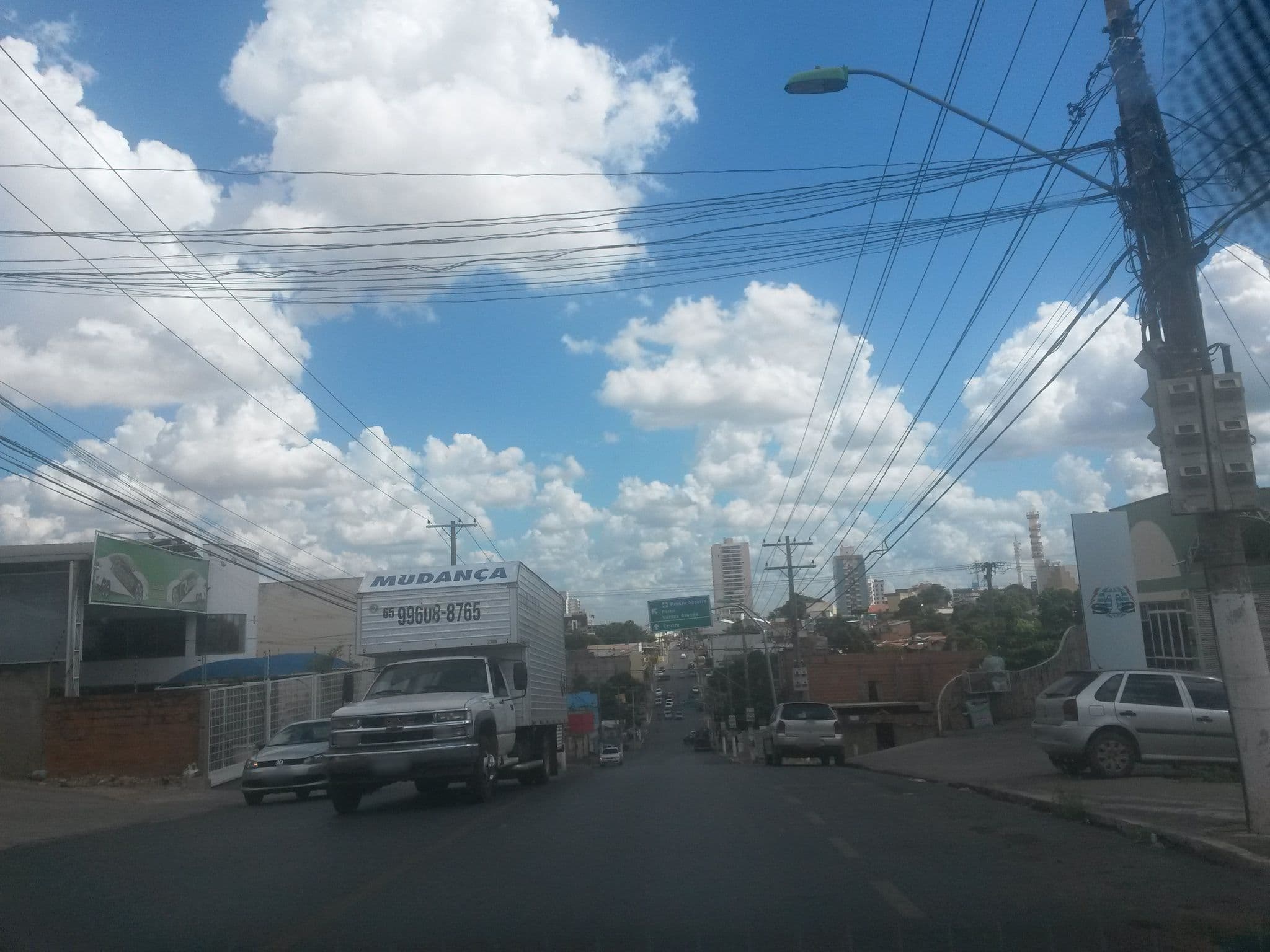 Street view near Horizonte Hotel, Cuiabá — © thiagoeriksson (CC BY-SA · Mapillary)