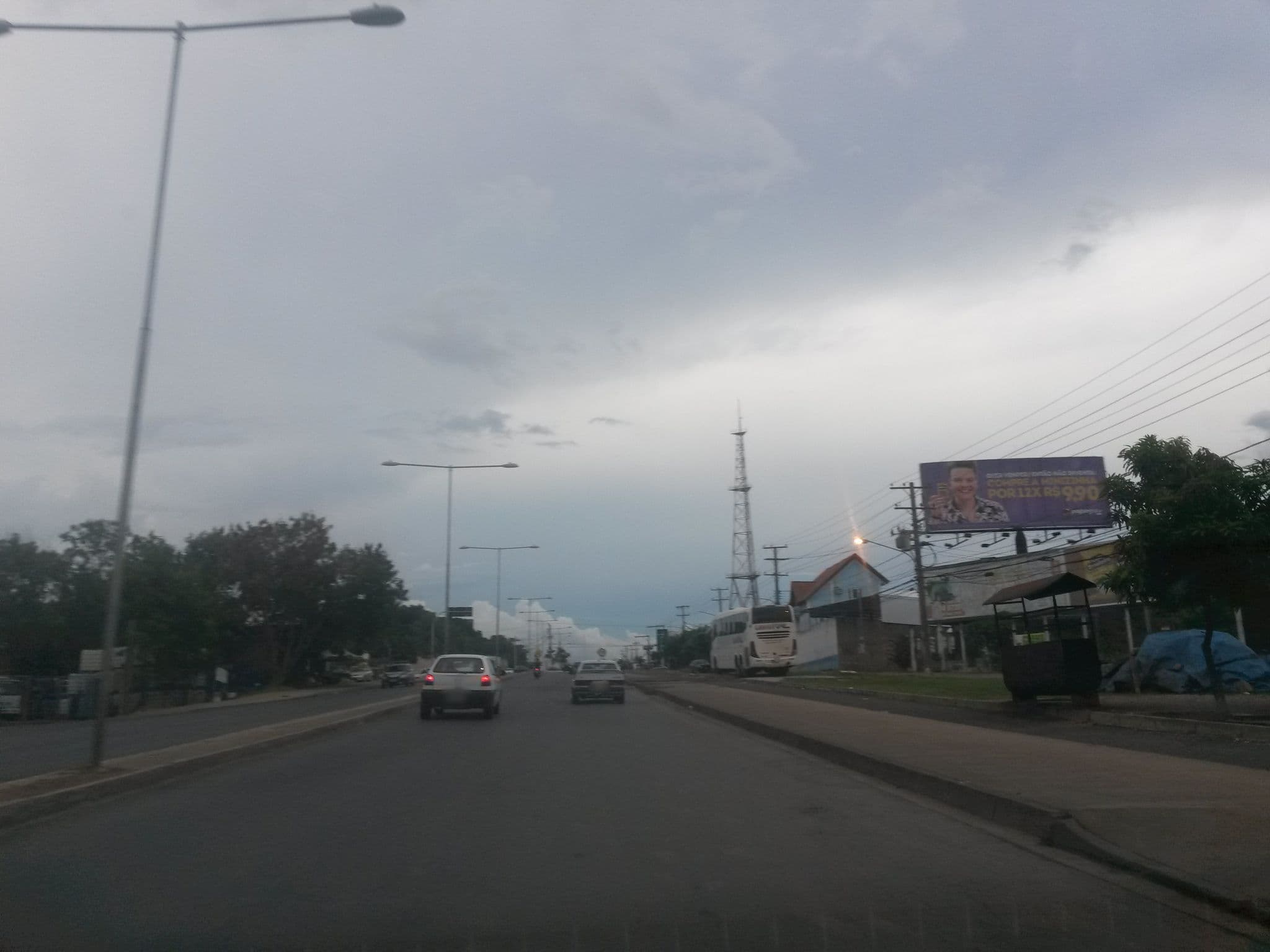 Street view near Hotel Santos, Cuiabá — © thiagoeriksson (CC BY-SA · Mapillary)