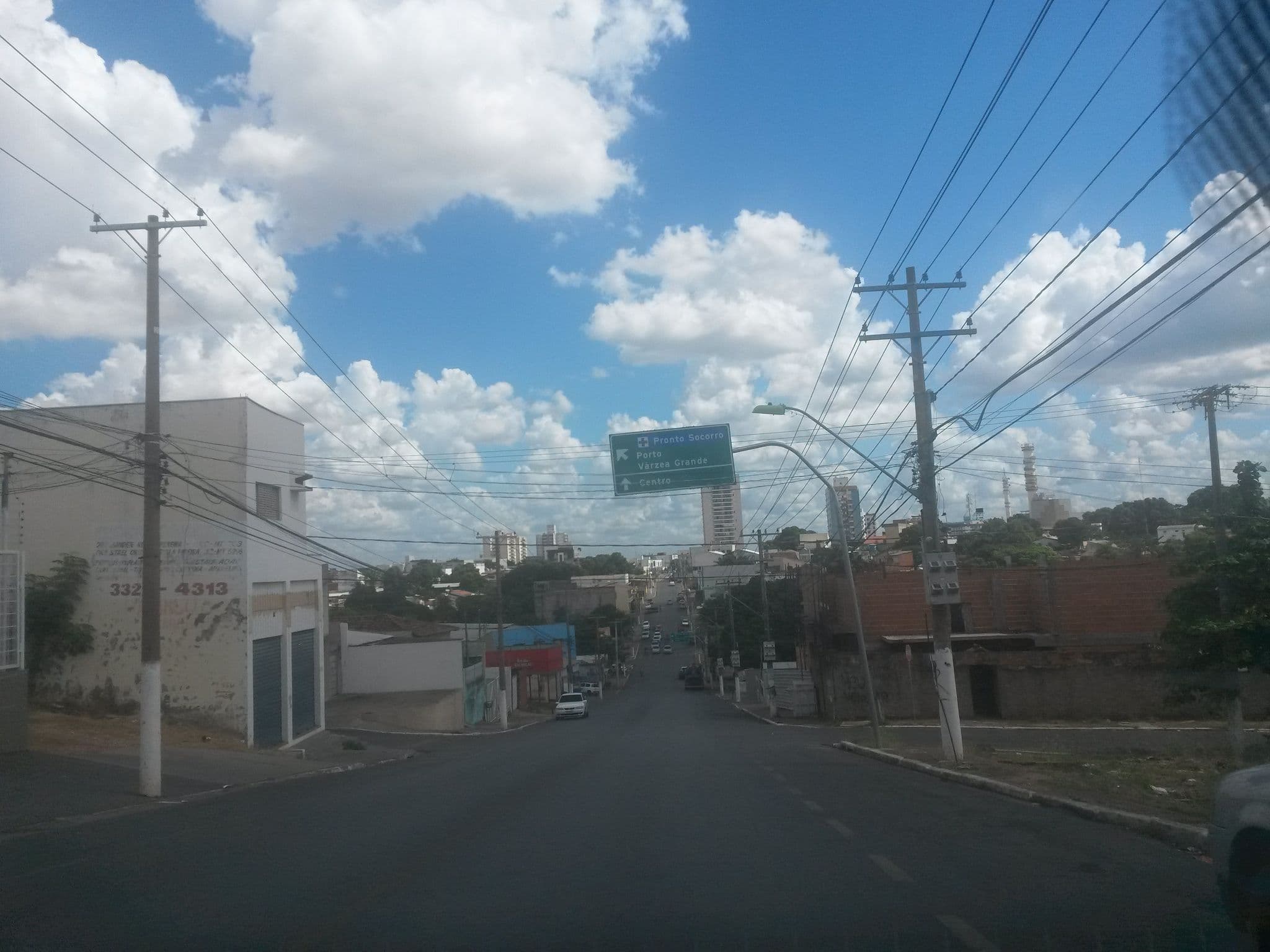 Street view near Vegas Mot, Cuiabá — © thiagoeriksson (CC BY-SA · Mapillary)