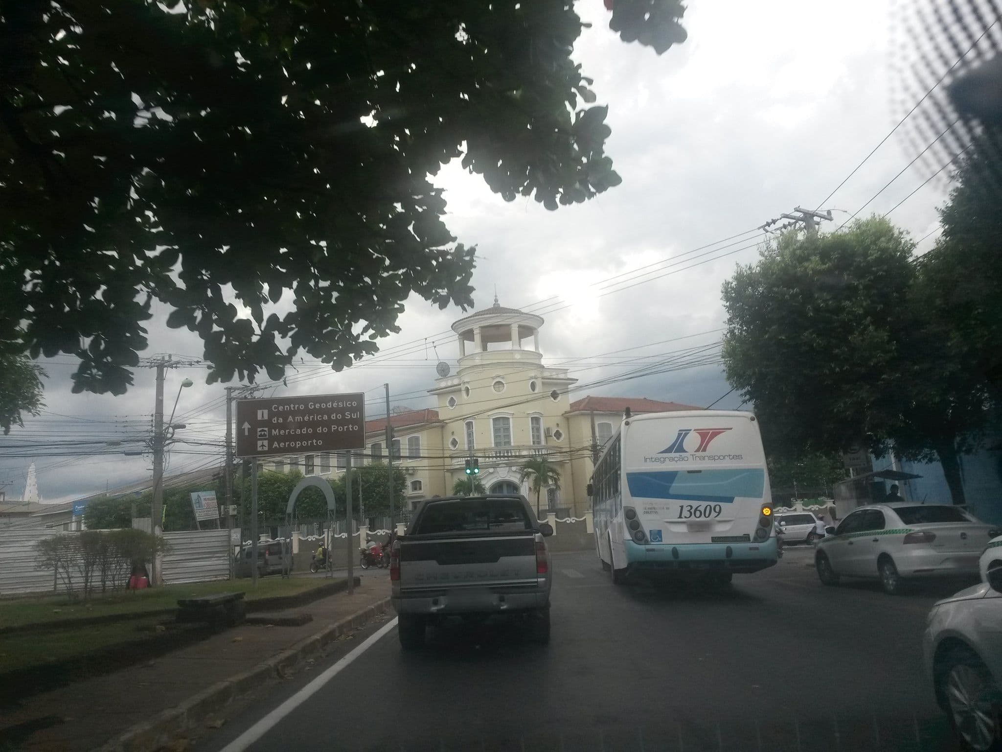 Street view near Redesol de Hoteis, Cuiabá — © thiagoeriksson (CC BY-SA · Mapillary)