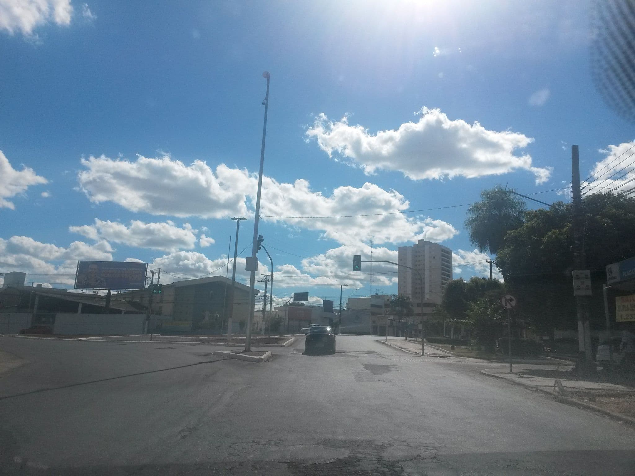 Street view near Hotel Nacional Inn, Cuiabá — © thiagoeriksson (CC BY-SA · Mapillary)