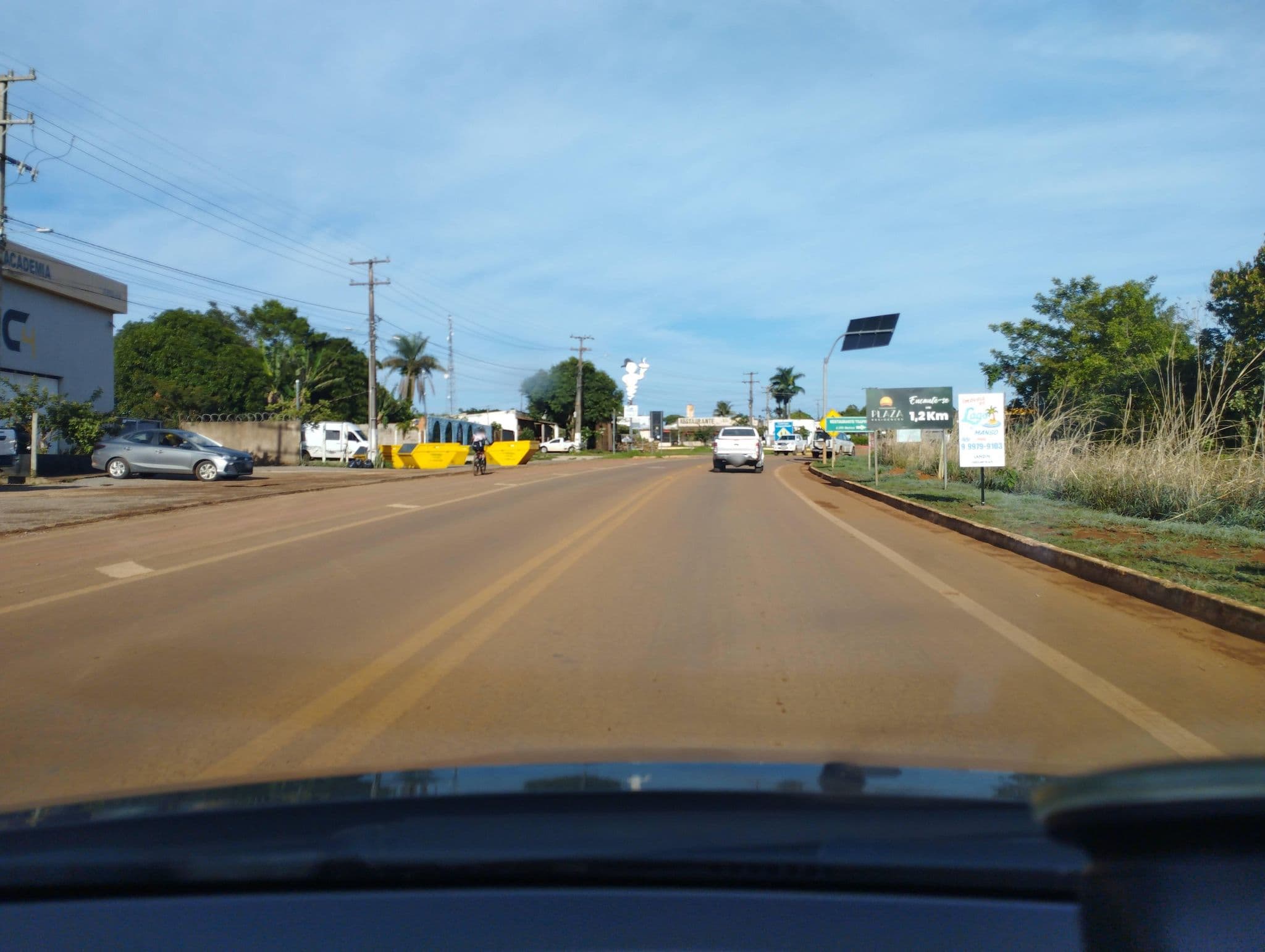 Street view near Pousada Valle Da Bênção, Chapada dos Guimarães — © klaime (CC BY-SA · Mapillary)