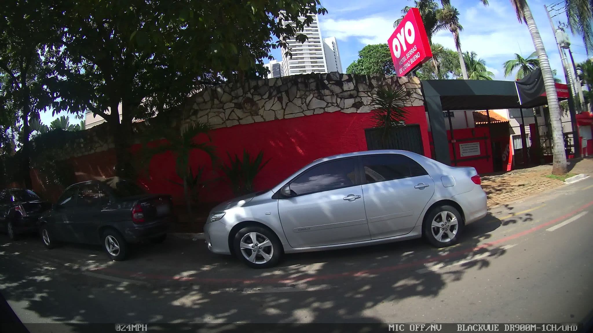 Street view near Pousada Serras de Goyaz, Goiânia — © kaart_4 (CC BY-SA · Mapillary)