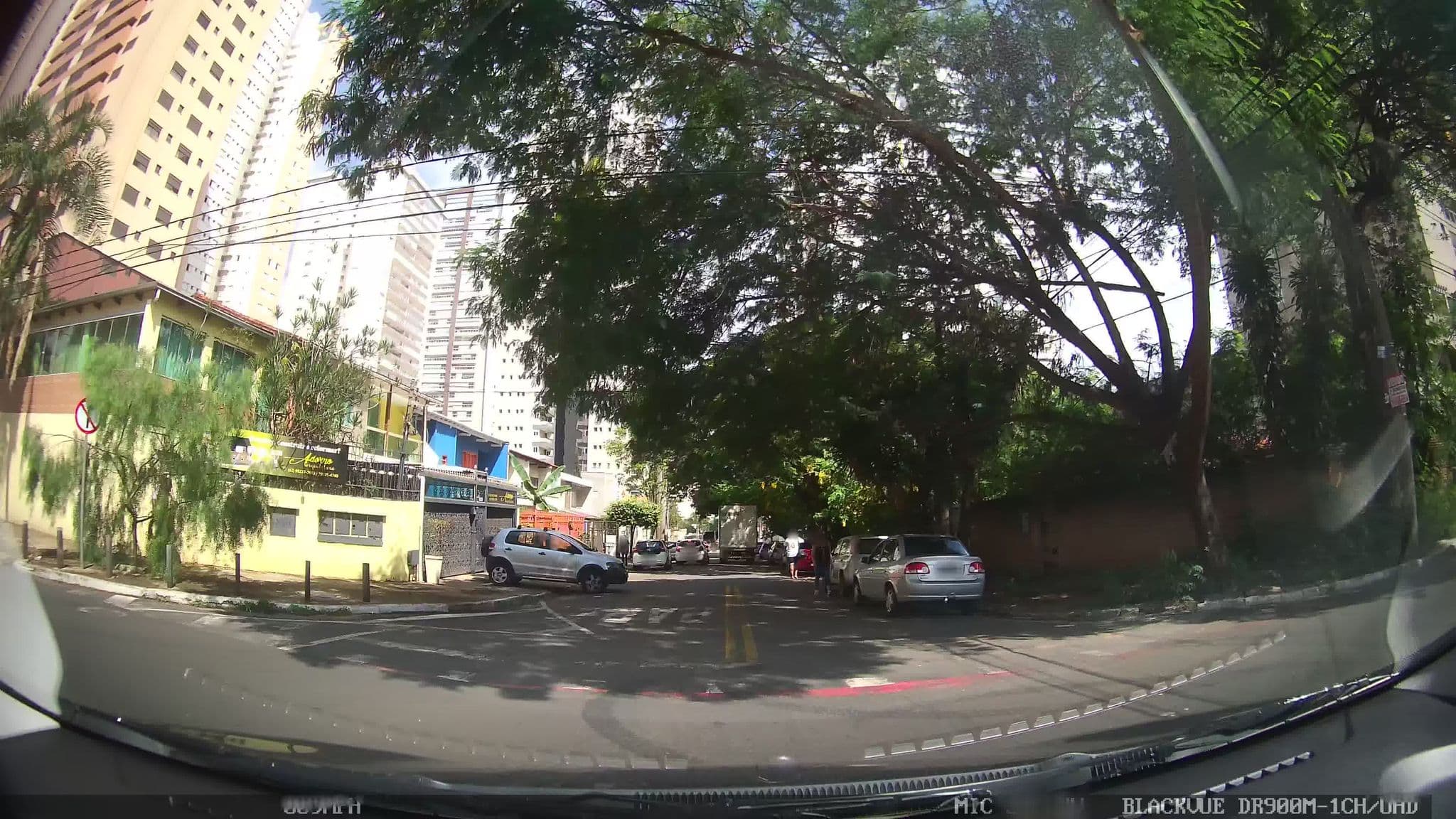 Street view near Goianazes Plaza Hotel, Goiânia — © kaart_4 (CC BY-SA · Mapillary)