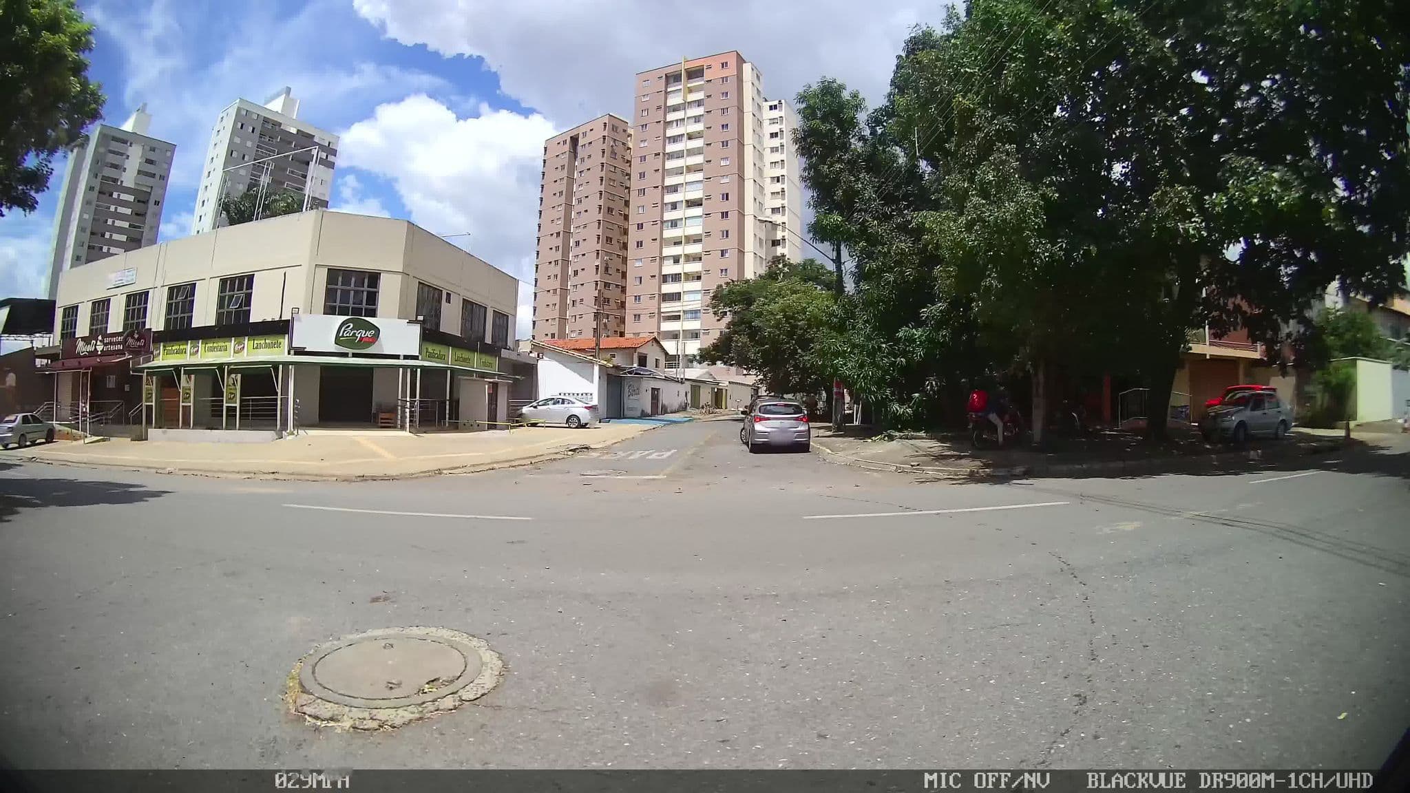 Street view near Hotel Rio Branco (original), Goiânia — © kaart_4 (CC BY-SA · Mapillary)