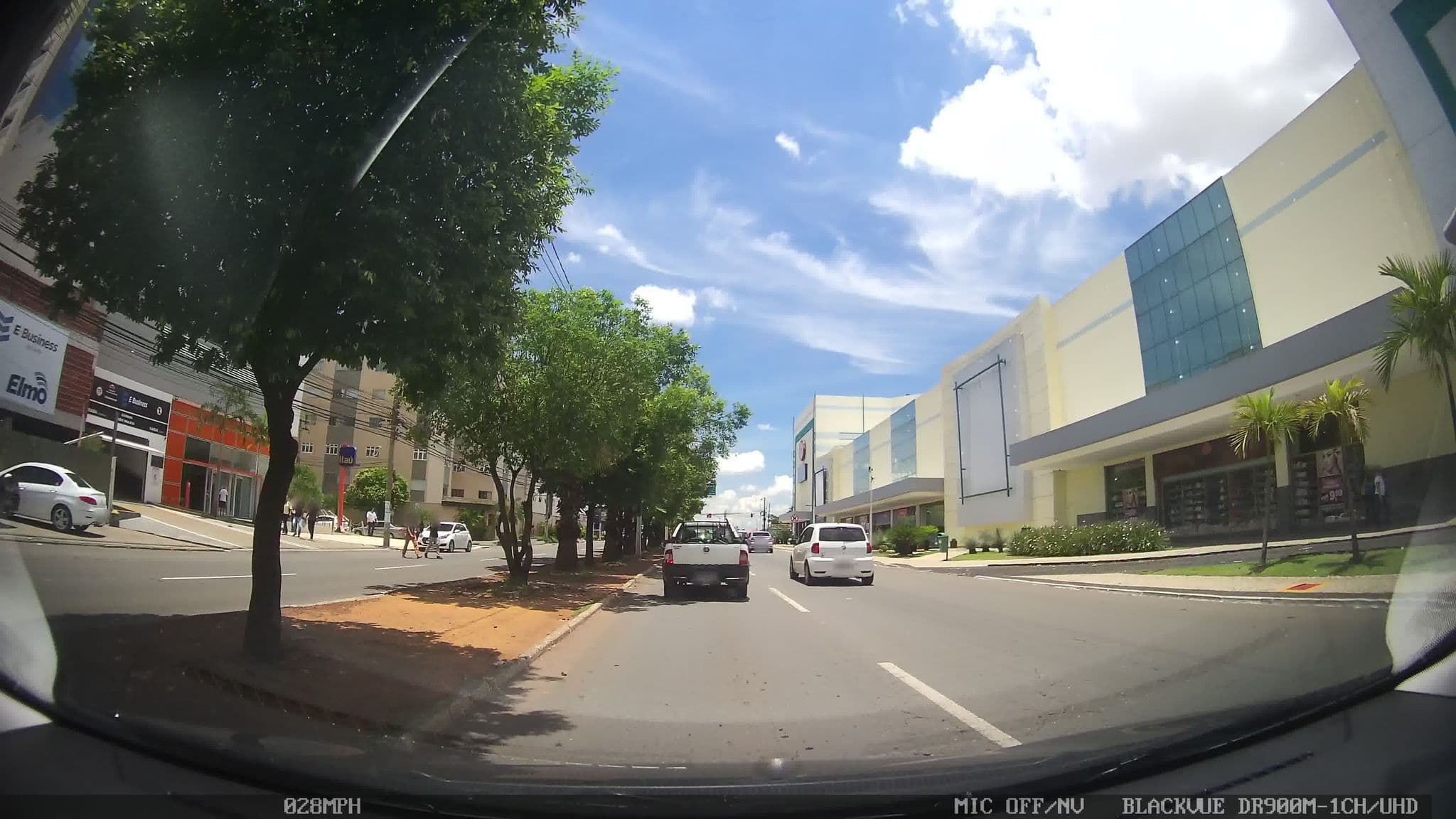 Street view near Motel Sol, Goiânia — © kaart_4 (CC BY-SA · Mapillary)