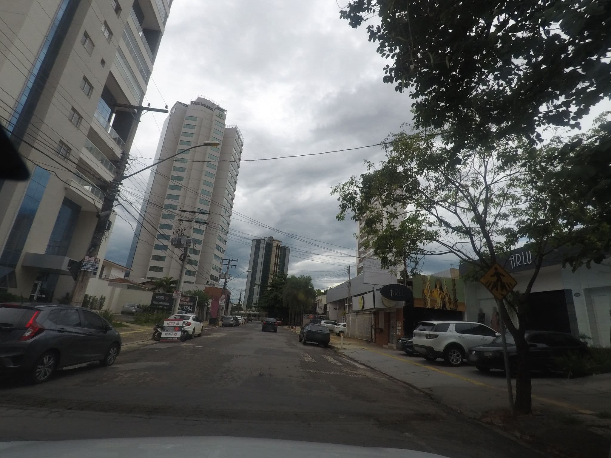 Street view near SJ Premium Hotels, Goiânia — © marciosampaio (CC BY-SA · Mapillary)