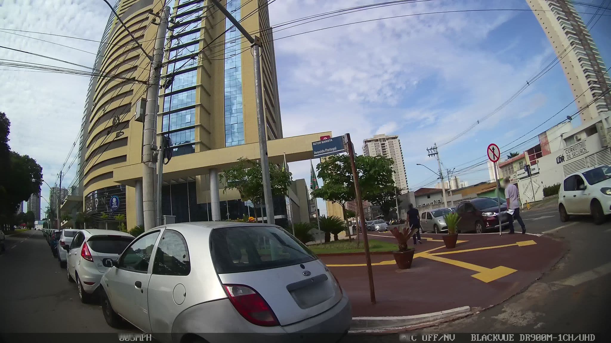 Street view near Clarion Goiania Orion, Goiânia — © kaart_4 (CC BY-SA · Mapillary)