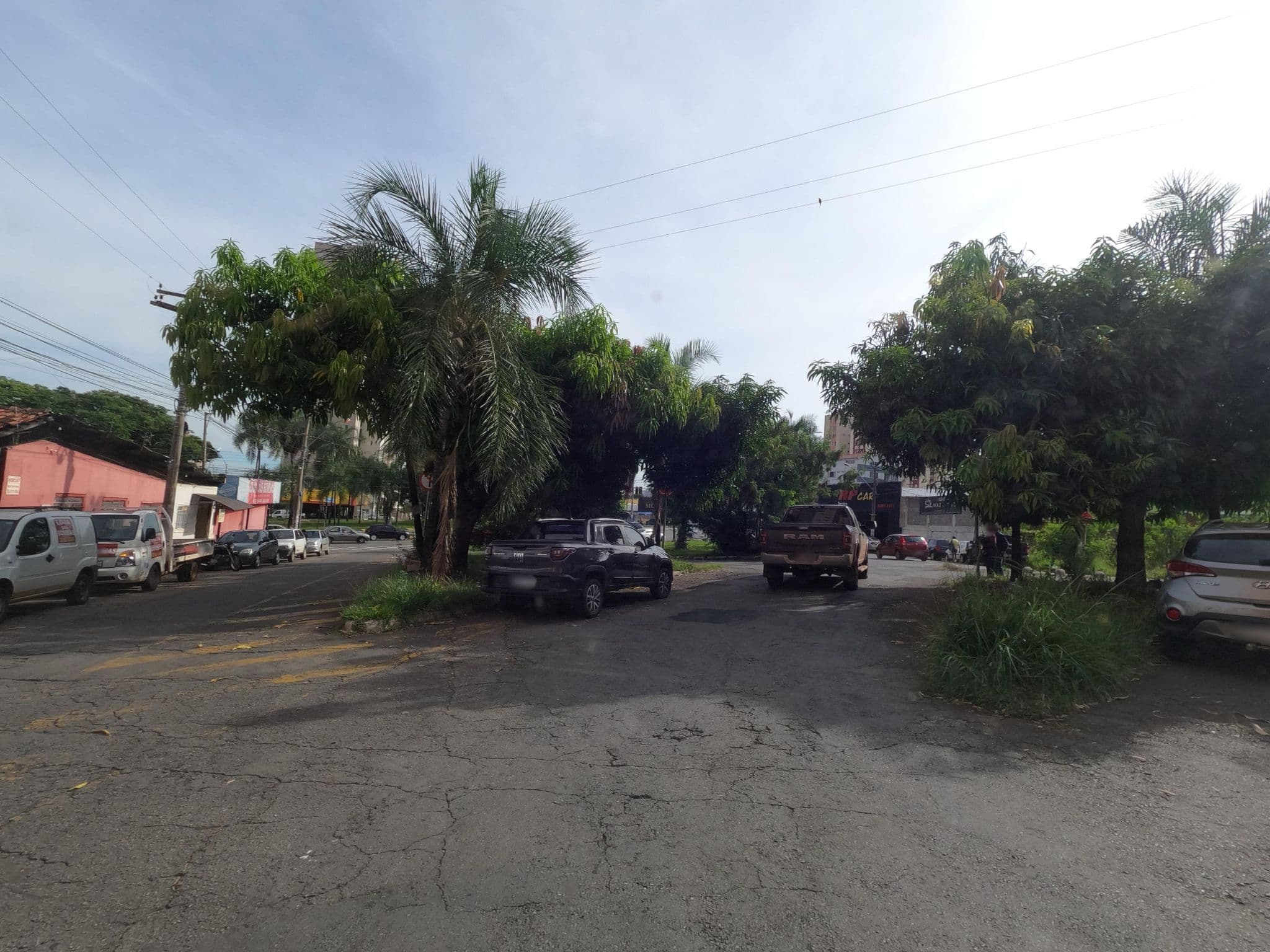 Street view near Pensionato Universitario, Goiânia — © MuitoAlemdasFronteiras (CC BY-SA · Mapillary)