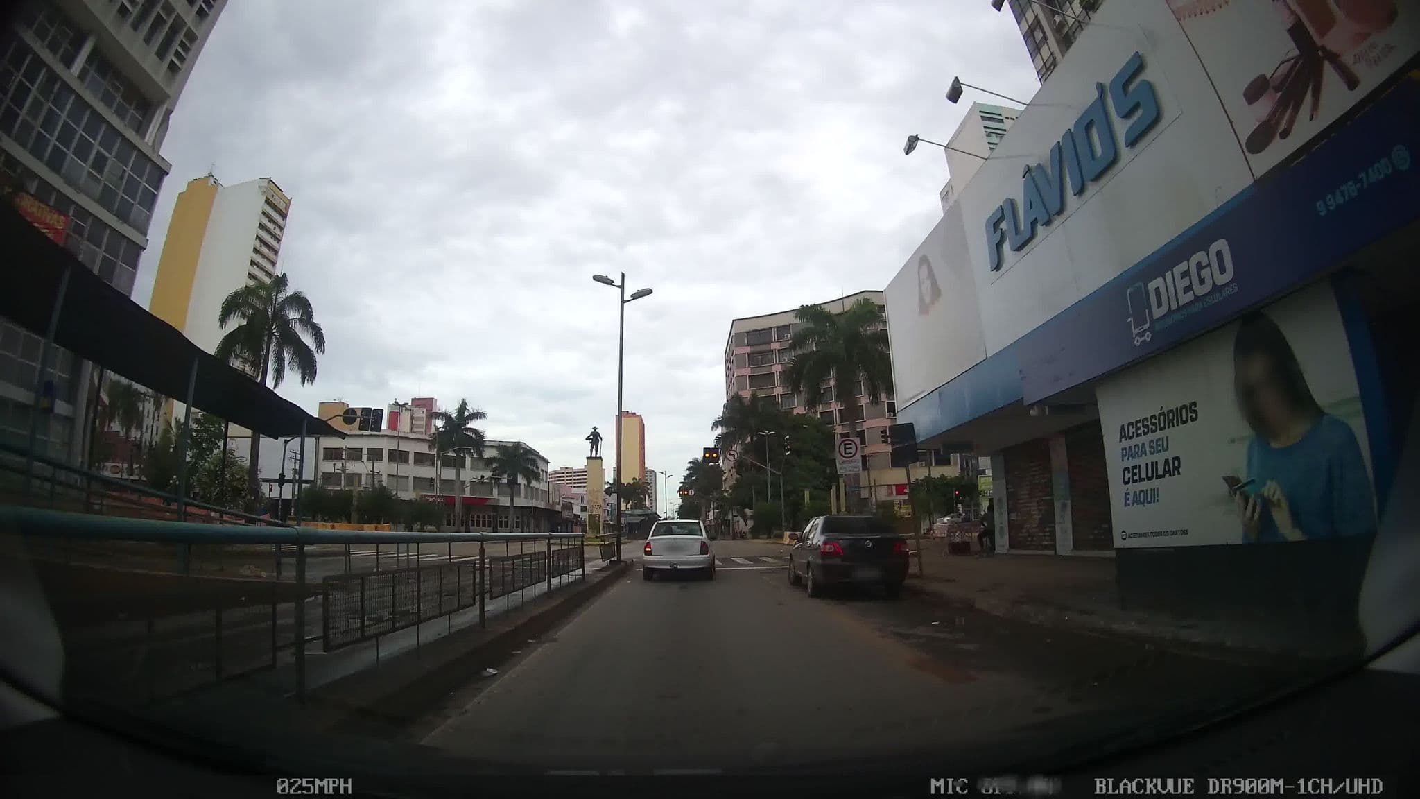 Street view near Oft Place Hotel, Goiânia — © kaart_4 (CC BY-SA · Mapillary)