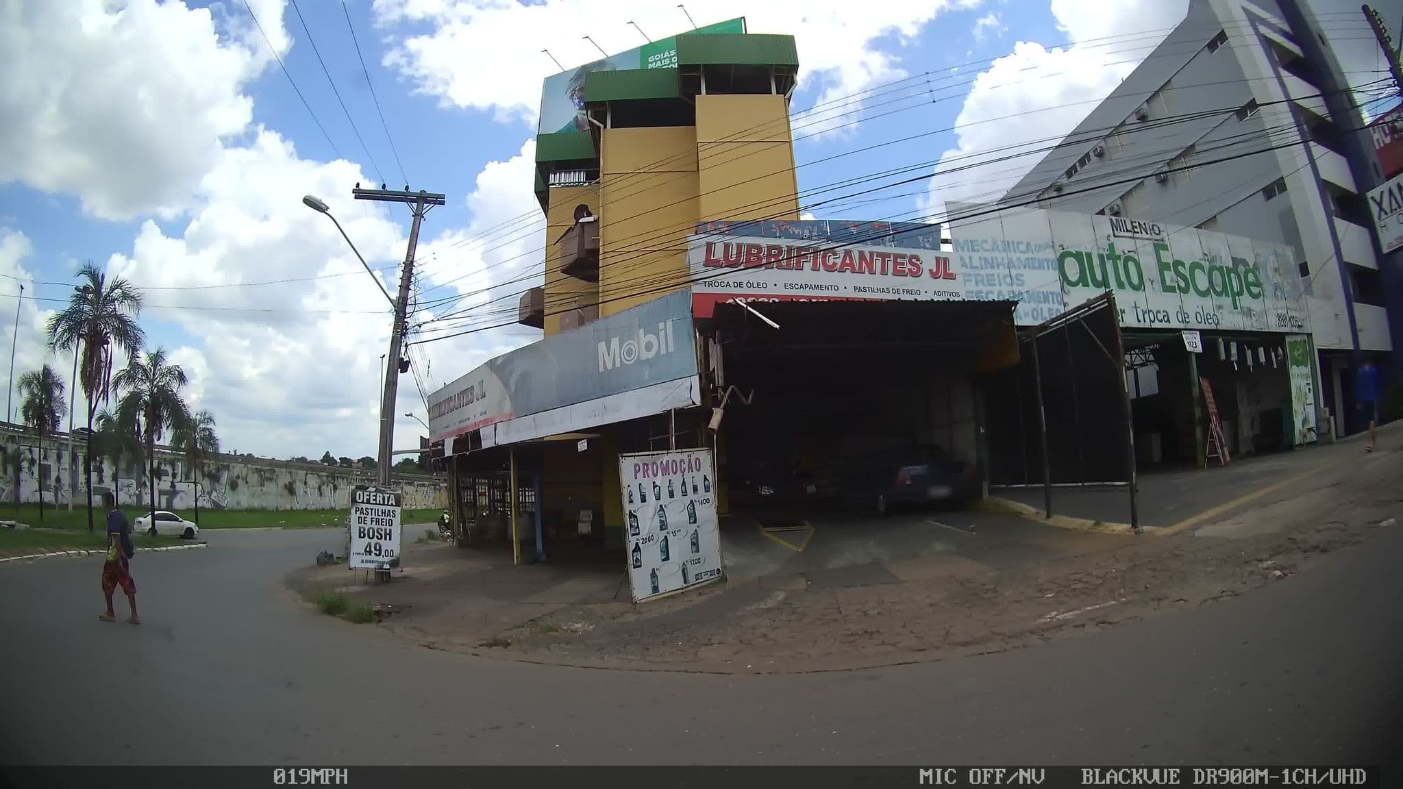 Street view near Xantara Hotel, Goiânia — © kaart_4 (CC BY-SA · Mapillary)