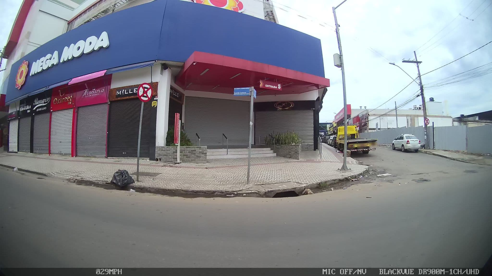 Street view near Mega Moda Hotel Soft Inn, Goiânia — © kaart_4 (CC BY-SA · Mapillary)
