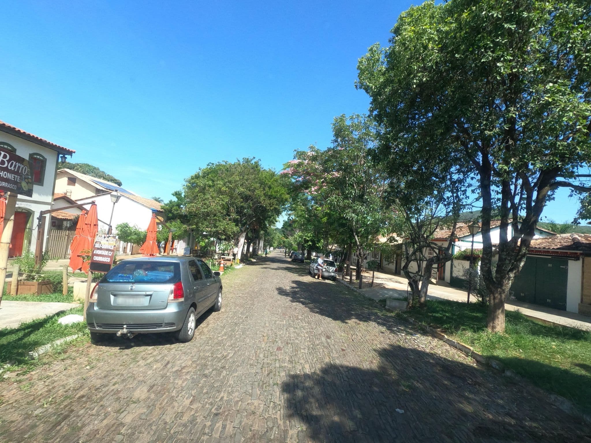 Street view near Pousada Canto Do Sabiá, Pirenópolis — © MuitoAlemdasFronteiras (CC BY-SA · Mapillary)