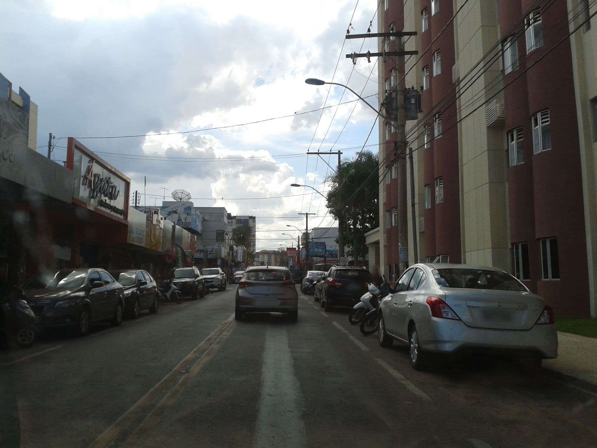 Street view near Hotel Bluepoint Hot Springs, Caldas Novas — © marcos_medeiros (CC BY-SA · Mapillary)