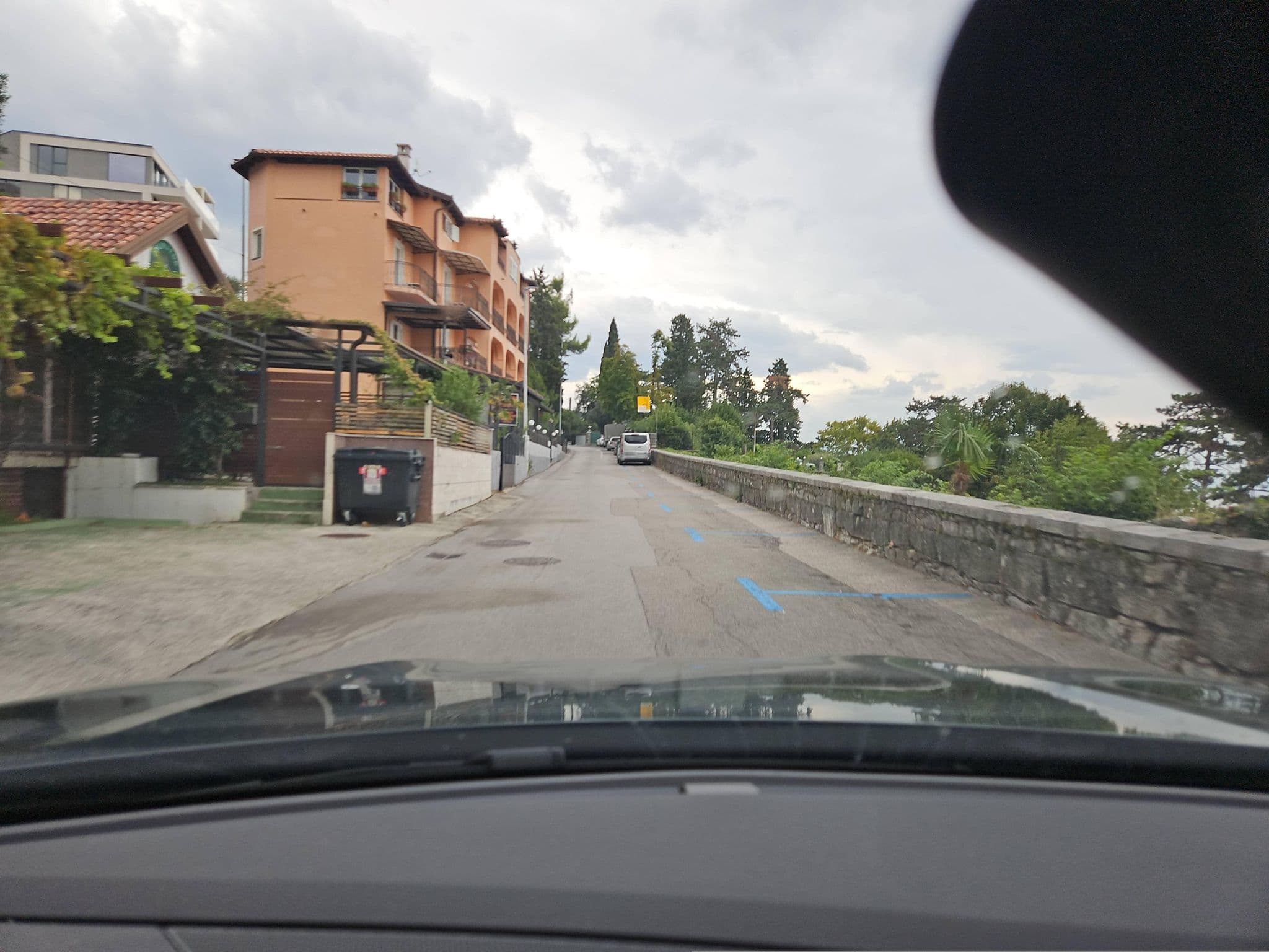 Street view near Villa Dinka, Pobri — © toho (CC BY-SA · Mapillary)