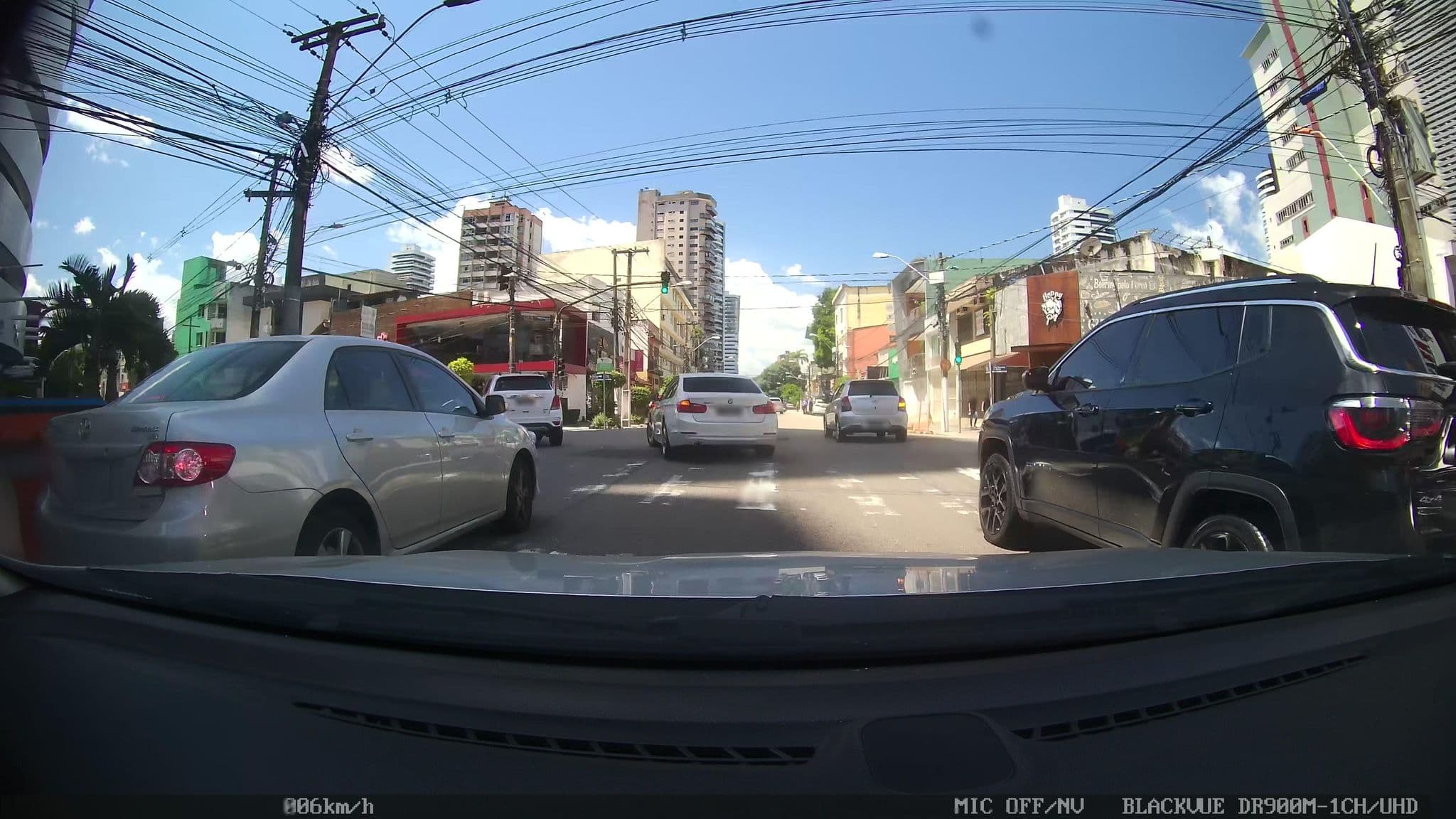 Street view near Mercure Boulevard, Belém — © kaart_2 (CC BY-SA · Mapillary)