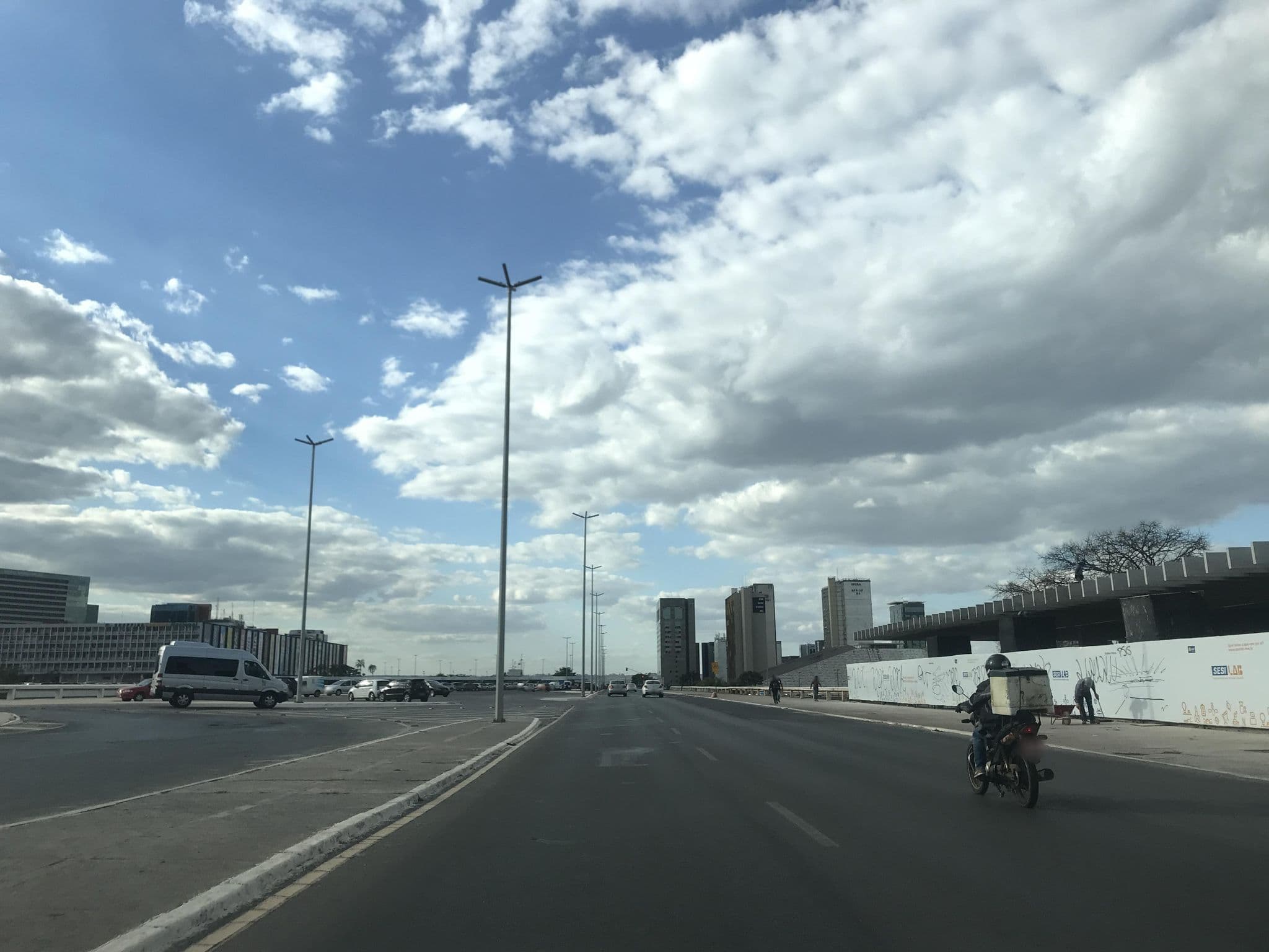 Street view near Cerrado Lodge, Plano Piloto — © wesleygmartins (CC BY-SA · Mapillary)