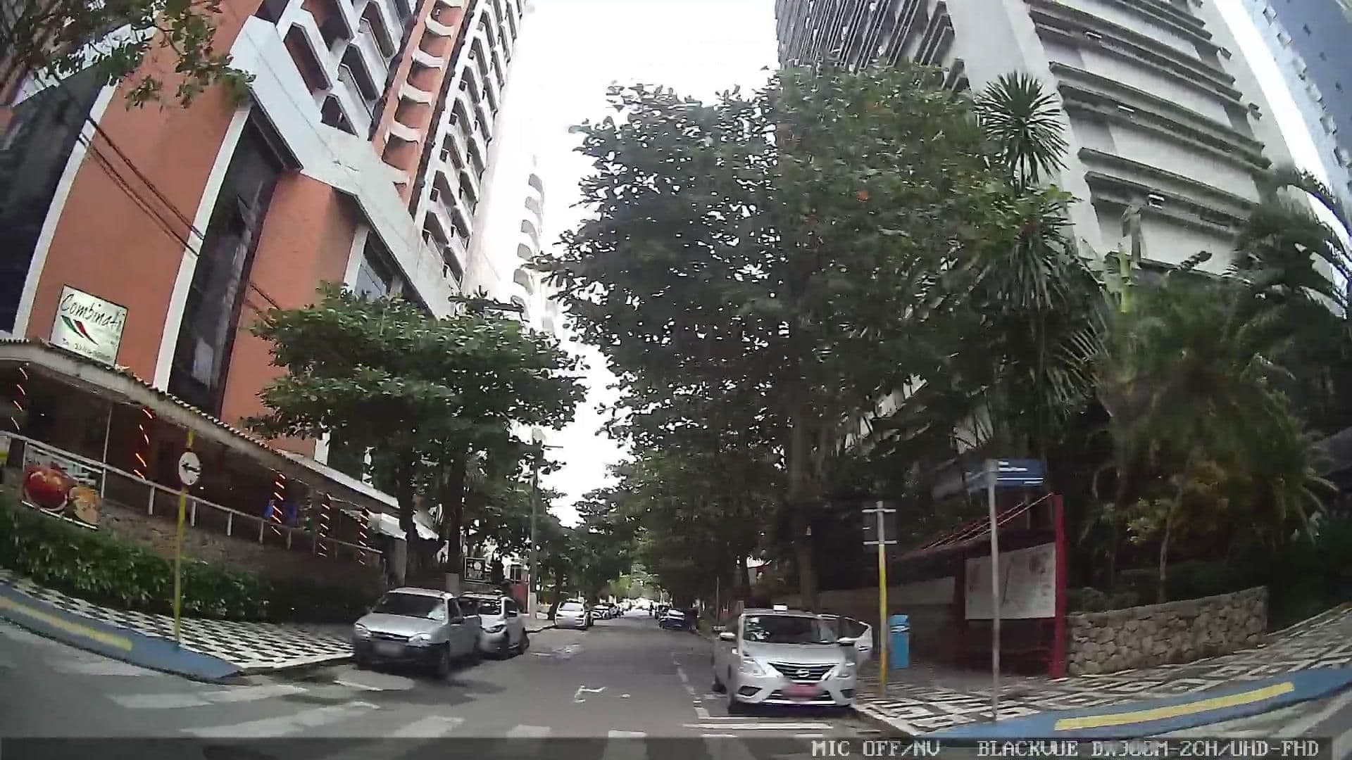 Street view near Cond. Ed. Golden Beach, Guarujá — © yaf1 (CC BY-SA · Mapillary)