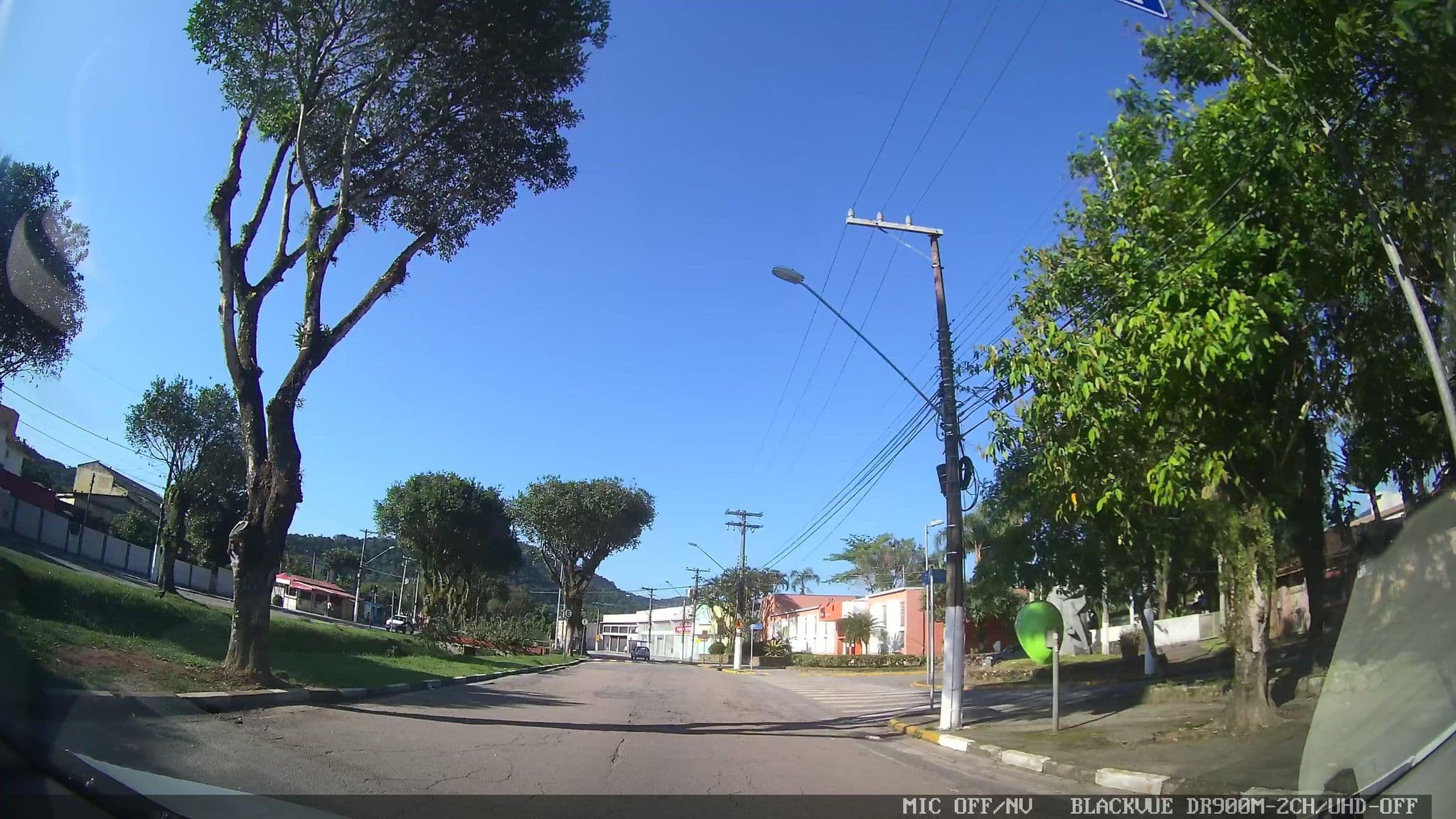 Street view near Pousada Mares Mar, Bertioga — © yaf1 (CC BY-SA · Mapillary)