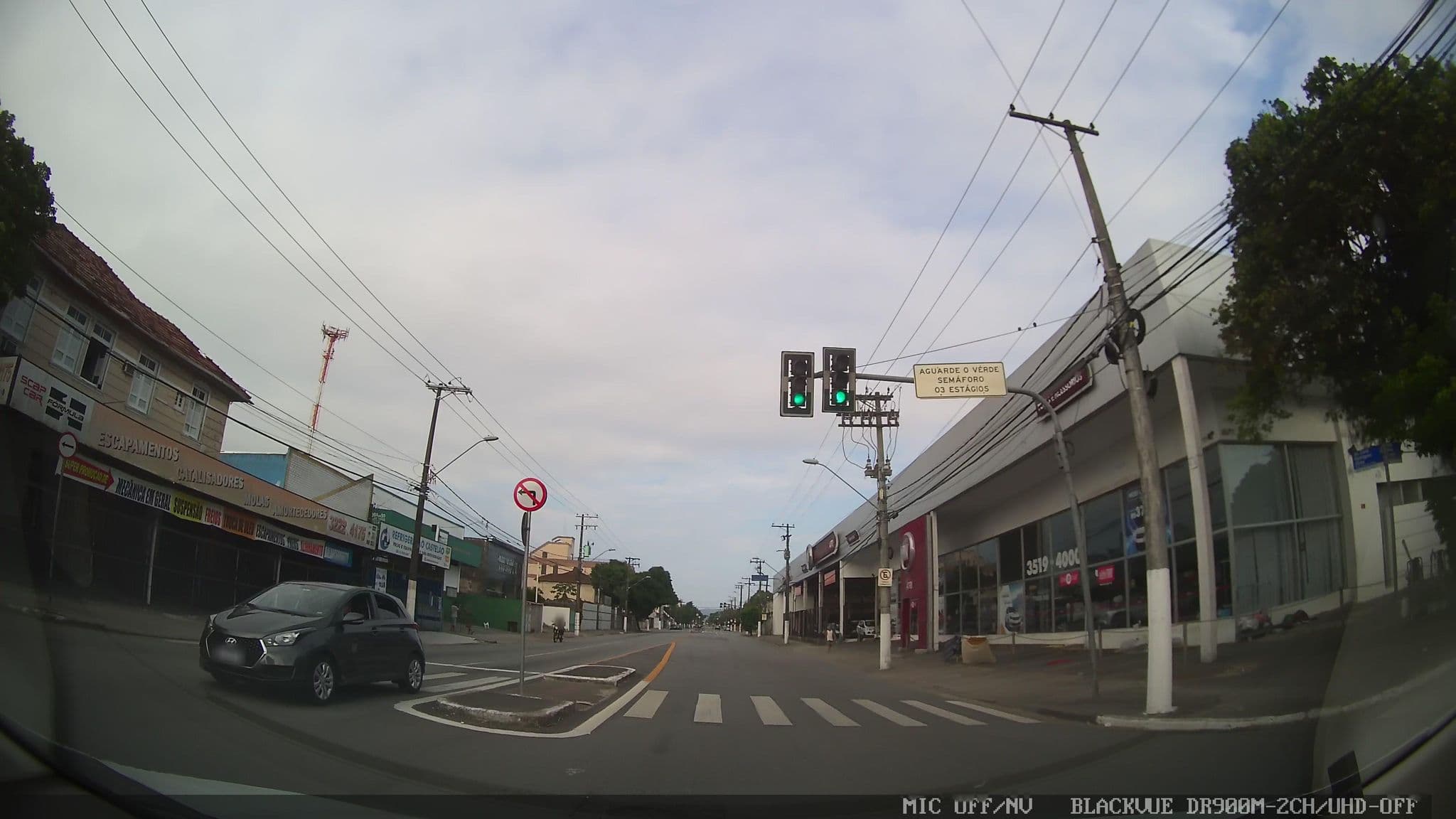 Street view near Grand Brasil Fiat, Santos — © marciosampaio (CC BY-SA · Mapillary)