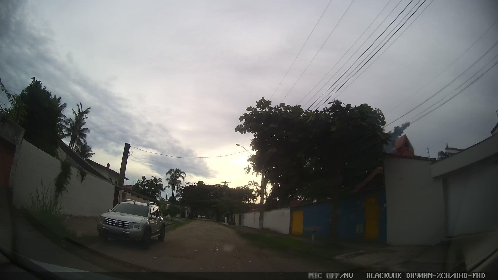 Street view near Pousada Eldorado, Guarujá — © yaf1 (CC BY-SA · Mapillary)
