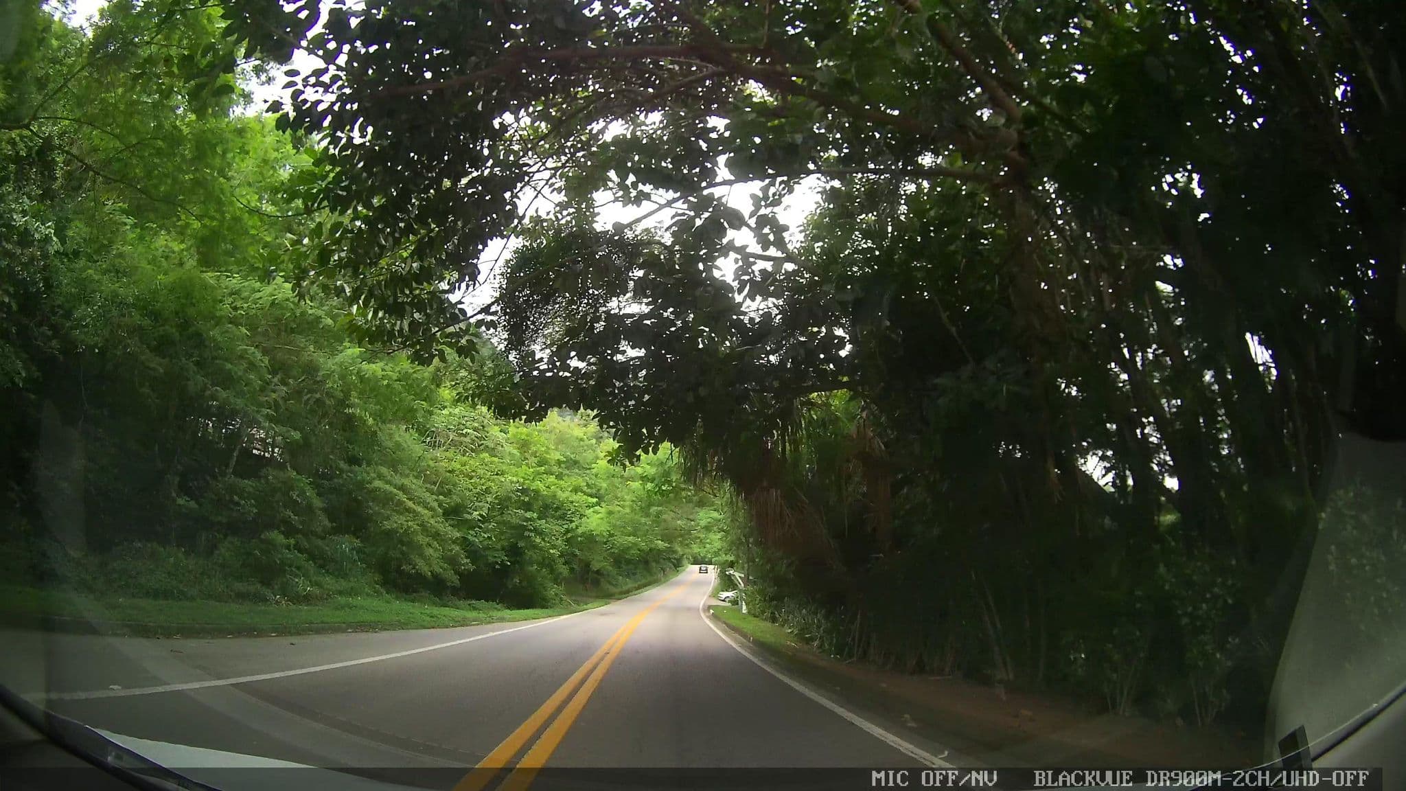 Street view near Ilha de Toque Toque Boutique Hotel & SPA, Ilhabela — © marciosampaio (CC BY-SA · Mapillary)