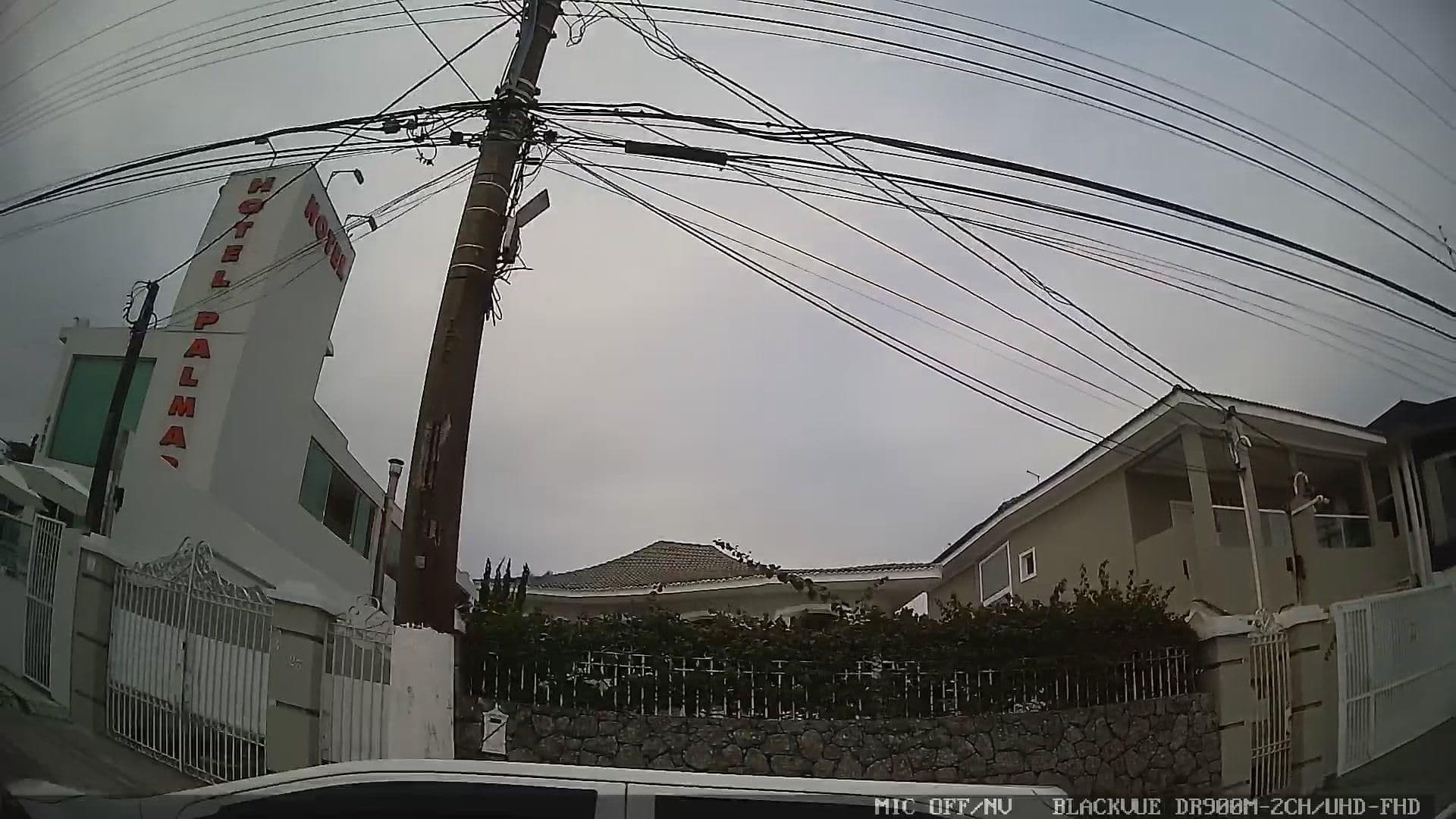 Street view near Hotel Palmar, Guarujá — © yaf1 (CC BY-SA · Mapillary)