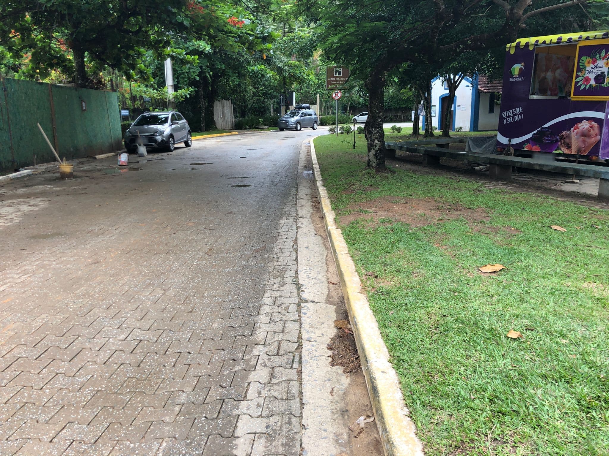 Street view near Pousada Alapage, Ilhabela — © pauloabreu (CC BY-SA · Mapillary)