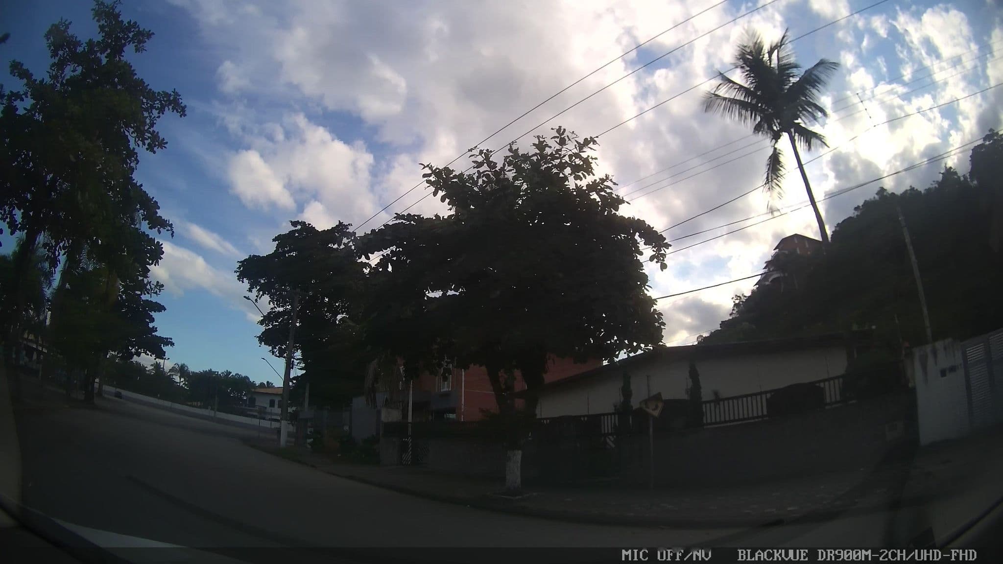 Street view near Pousada Atlântica, Guarujá — © marciosampaio (CC BY-SA · Mapillary)