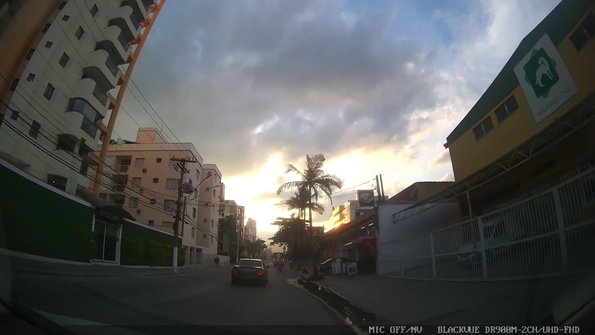 Street view near Pousada da Isa, Guarujá — © marciosampaio (CC BY-SA · Mapillary)