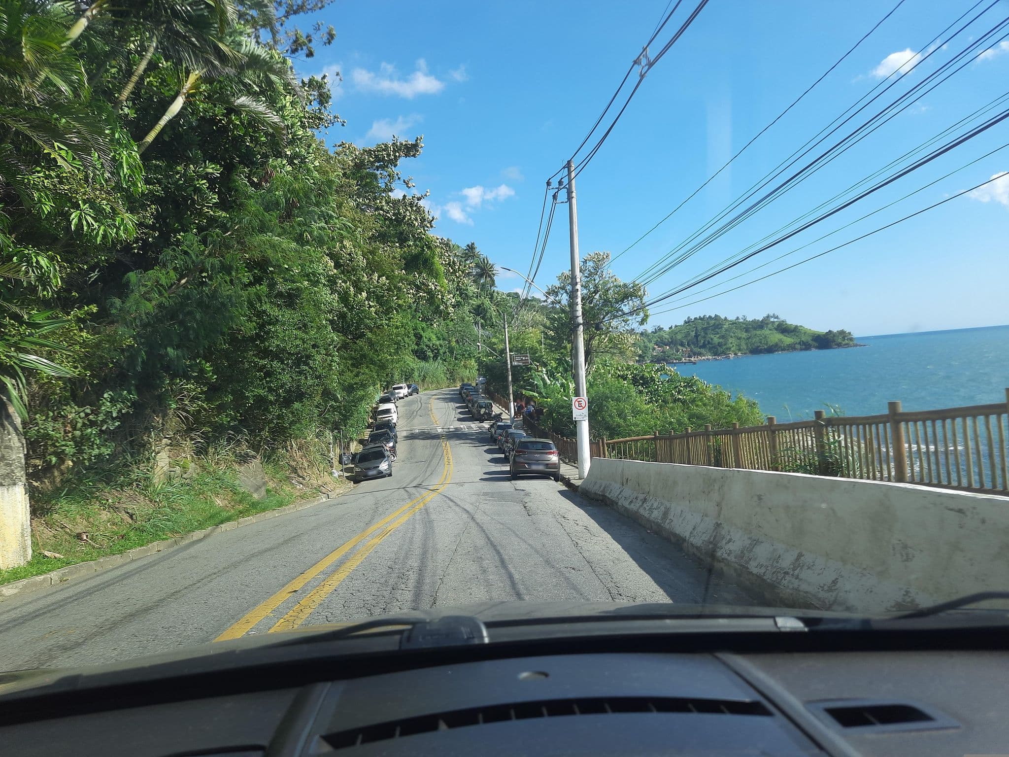Street view near Porto Praia Brava, Ilhabela — © alemenezes (CC BY-SA · Mapillary)