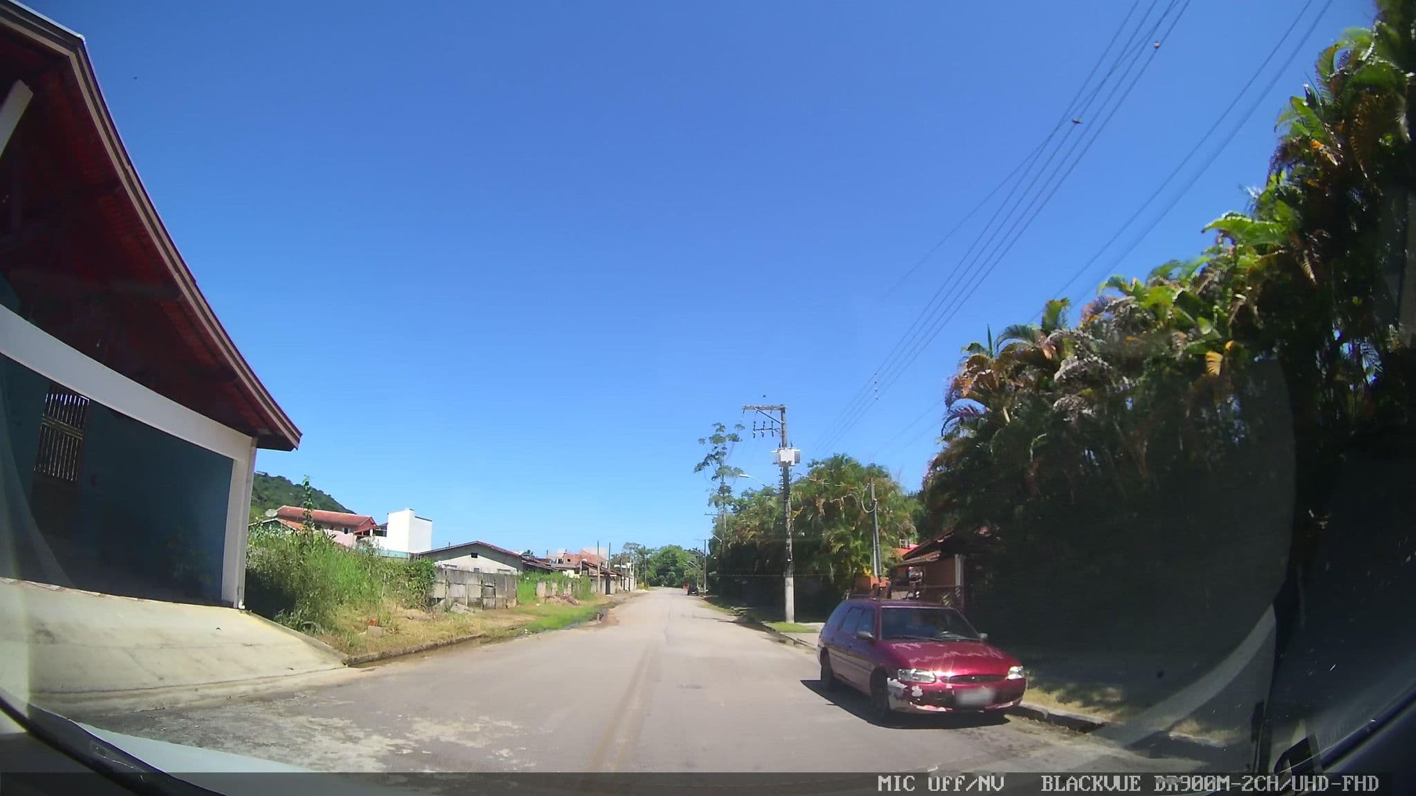 Street view near Hotel Bosques Do Massaguaçu, Caraguatatuba — © marciosampaio (CC BY-SA · Mapillary)
