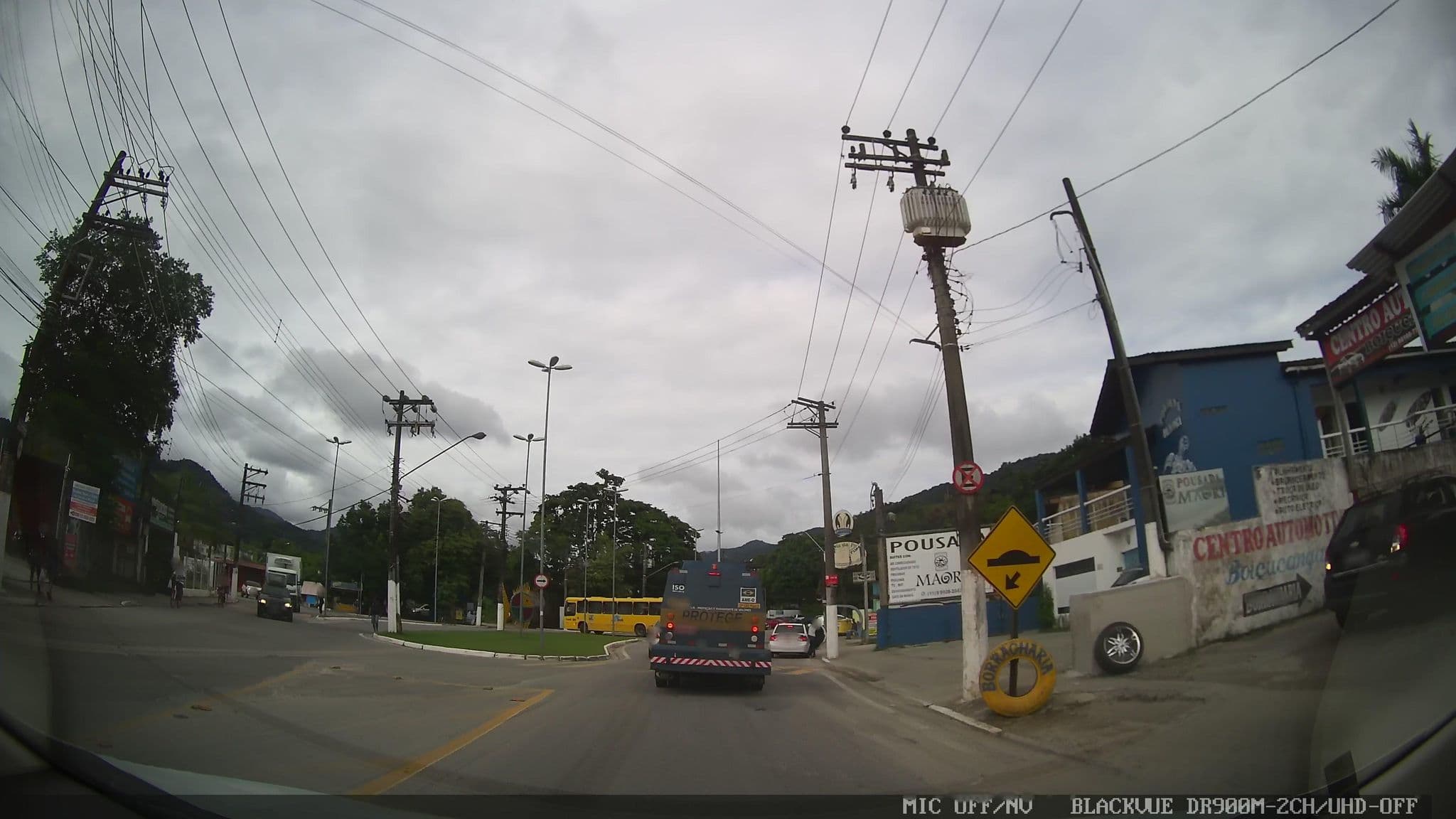 Street view near Pousada Estrela Marinha, Ilhabela — © marciosampaio (CC BY-SA · Mapillary)