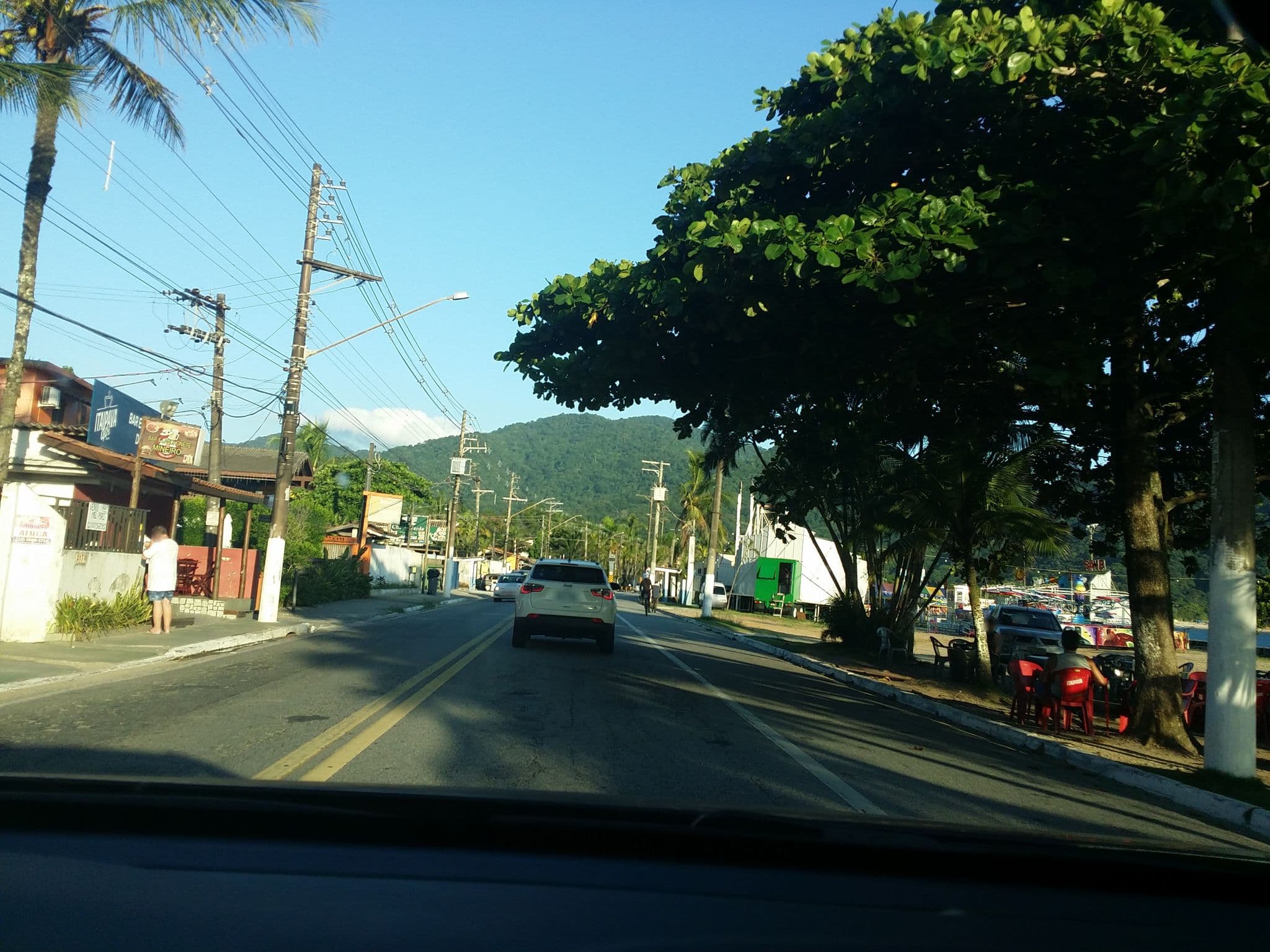 Street view near piscina toca do capitão, Ilhabela — © viniciuscsf (CC BY-SA · Mapillary)