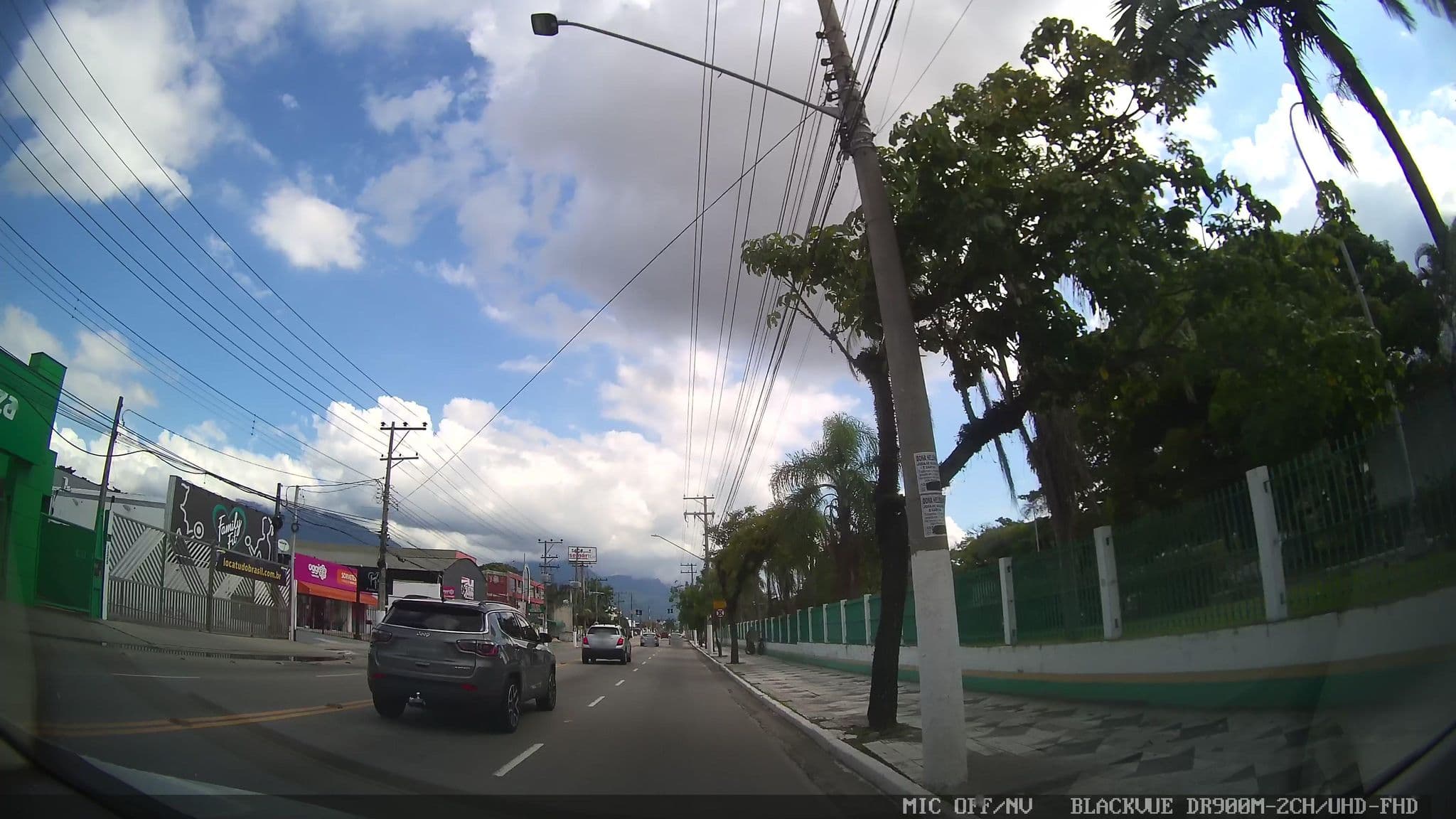 Street view near Boulevard Avenida, Ilhabela — © marciosampaio (CC BY-SA · Mapillary)