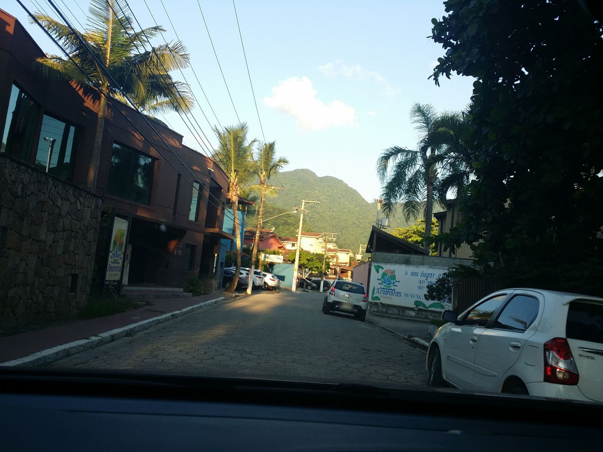 Street view near Afpesp Unidade Maresias, Ilhabela — © viniciuscsf (CC BY-SA · Mapillary)