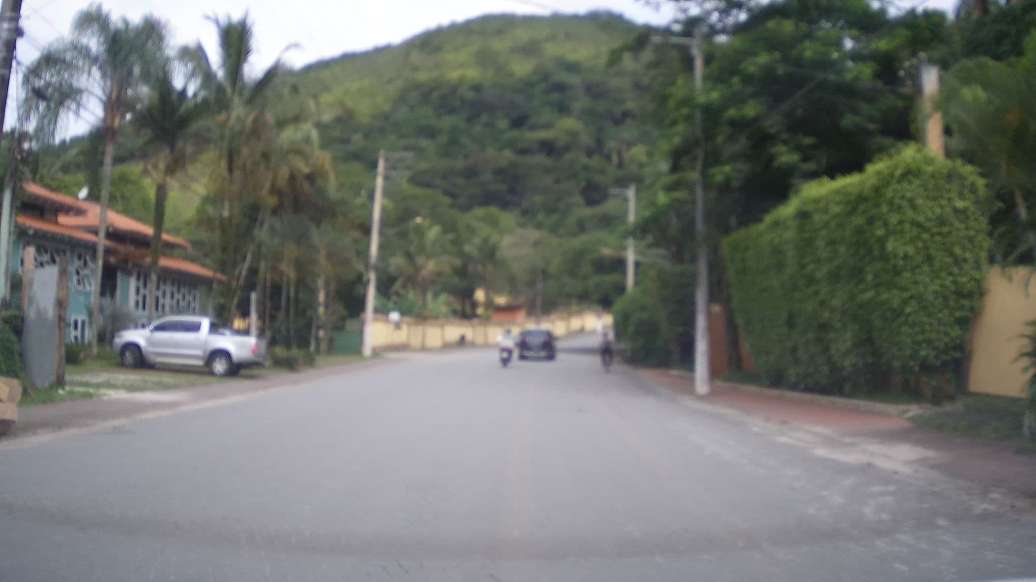 Street view near Pousada Camburyzinho, Ilhabela — © marciosampaio (CC BY-SA · Mapillary)