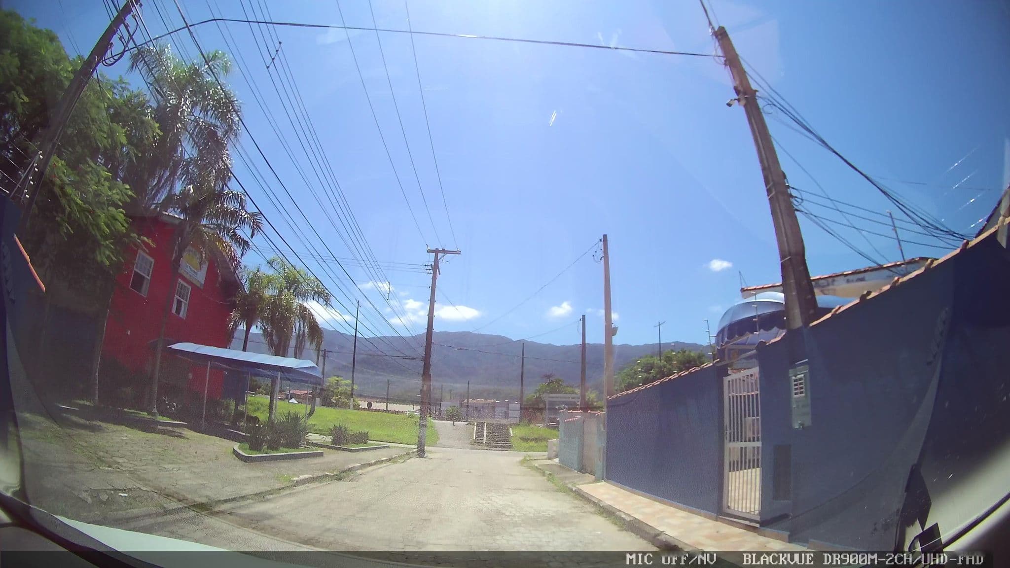 Street view near Hotel Pousada Vivendas Sol e Mar, Caraguatatuba — © marciosampaio (CC BY-SA · Mapillary)