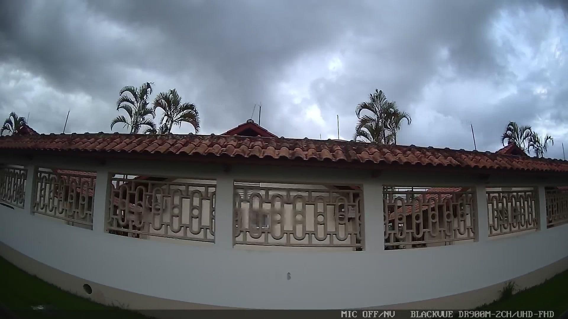 Street view near Colonia de Férias da Associação dos Funcionarios Públicos do Estado de São Paulo, Caraguatatuba — © yaf1 (CC BY-SA · Mapillary)