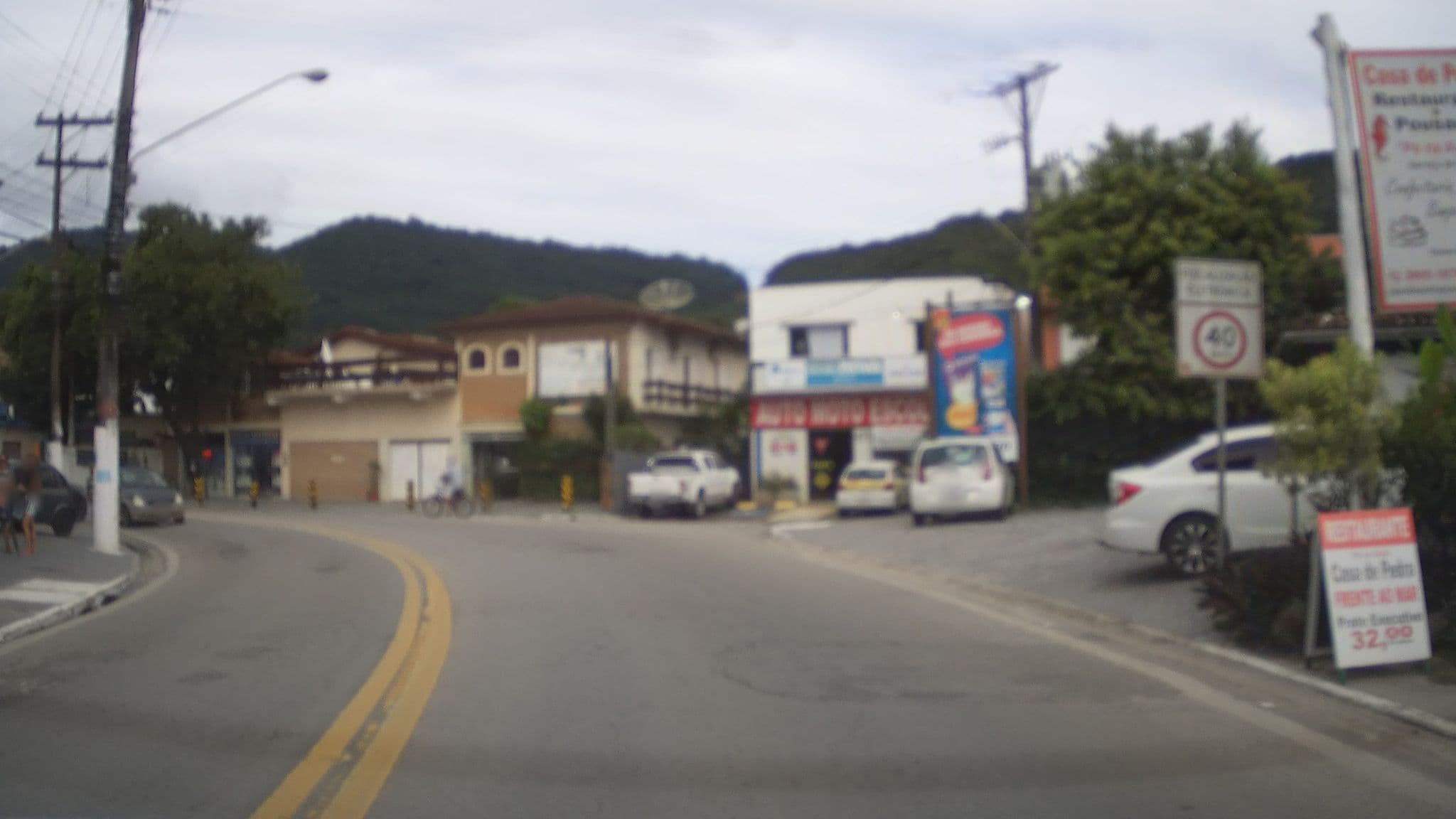 Street view near camping do vovô kida, Ilhabela — © marciosampaio (CC BY-SA · Mapillary)