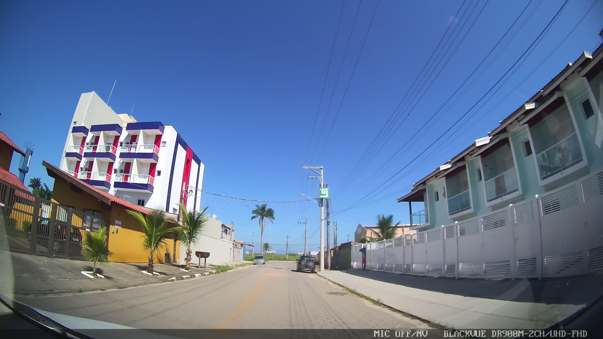 Street view near Espaço Assem, Caraguatatuba — © marciosampaio (CC BY-SA · Mapillary)